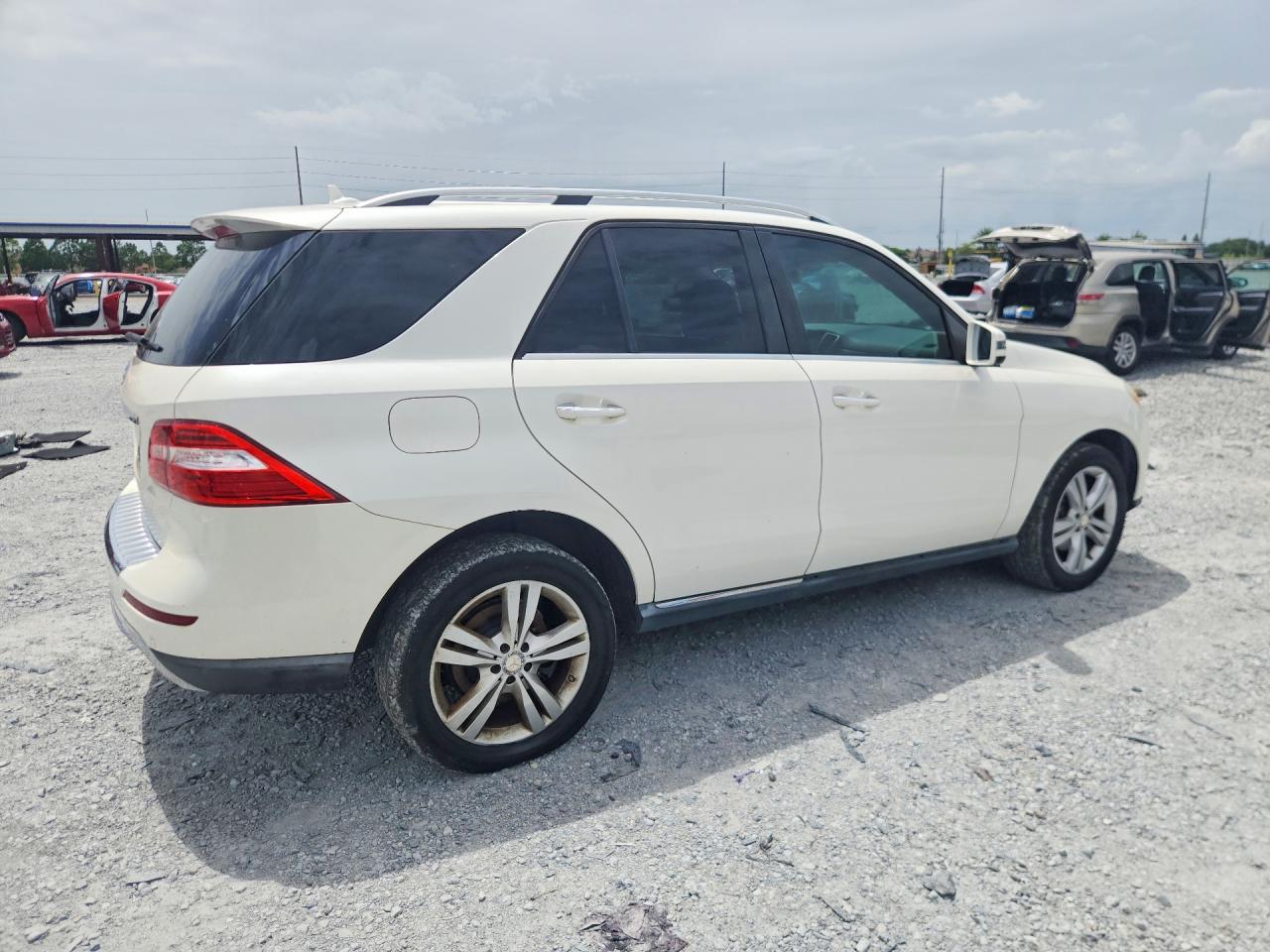 2015 Mercedes-benz Ml 350 White vin: 4JGDA5JB9FA455729