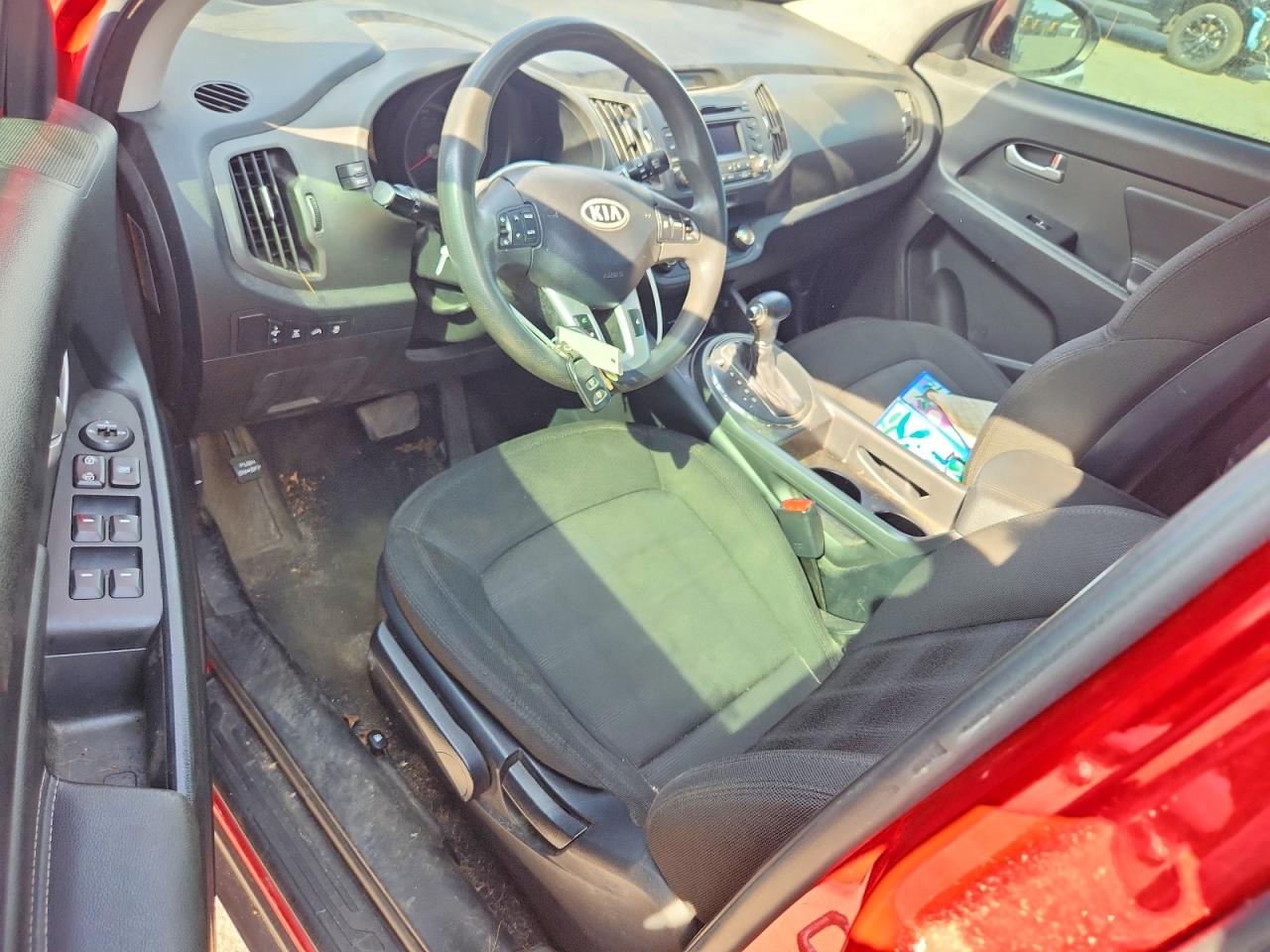 2011 Kia Sportage Lx Красный vin: KNDPBCA26B7098570