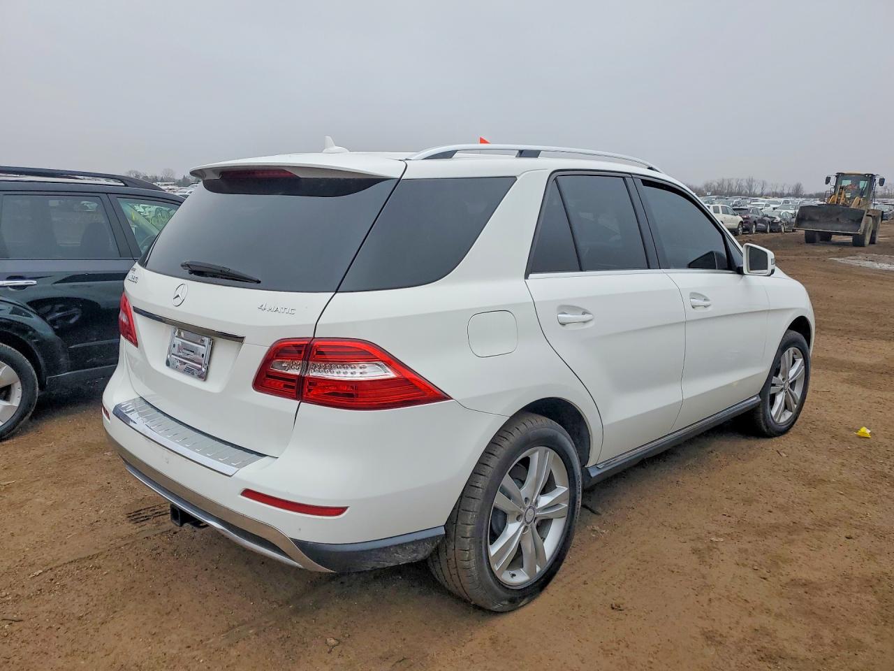 2014 Mercedes-benz Ml 350 4matic White vin: 4JGDA5HB7EA395552