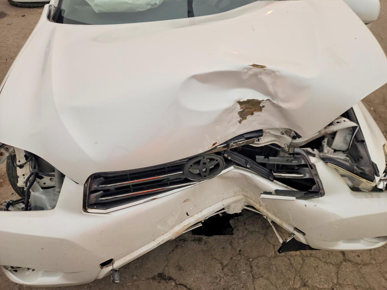 2008 Toyota Highlander Sport White vin: JTEES43A682037934