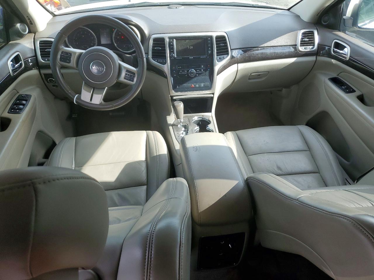 2011 Jeep Grand Cherokee Laredo White vin: 1J4RS4GG3BC508387