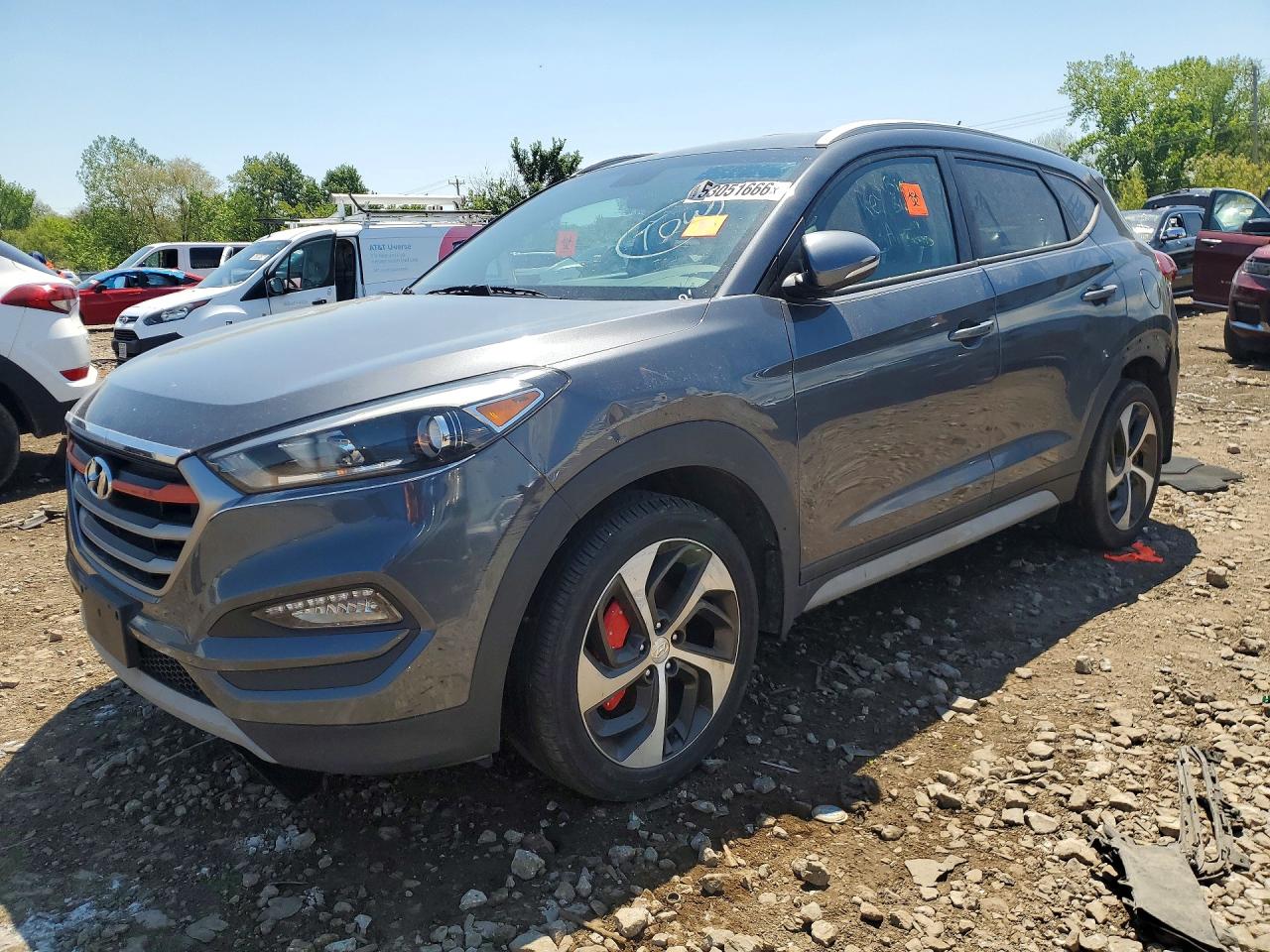 2017 Hyundai Tucson Sport Gray vin: KM8J3CA24HU390226