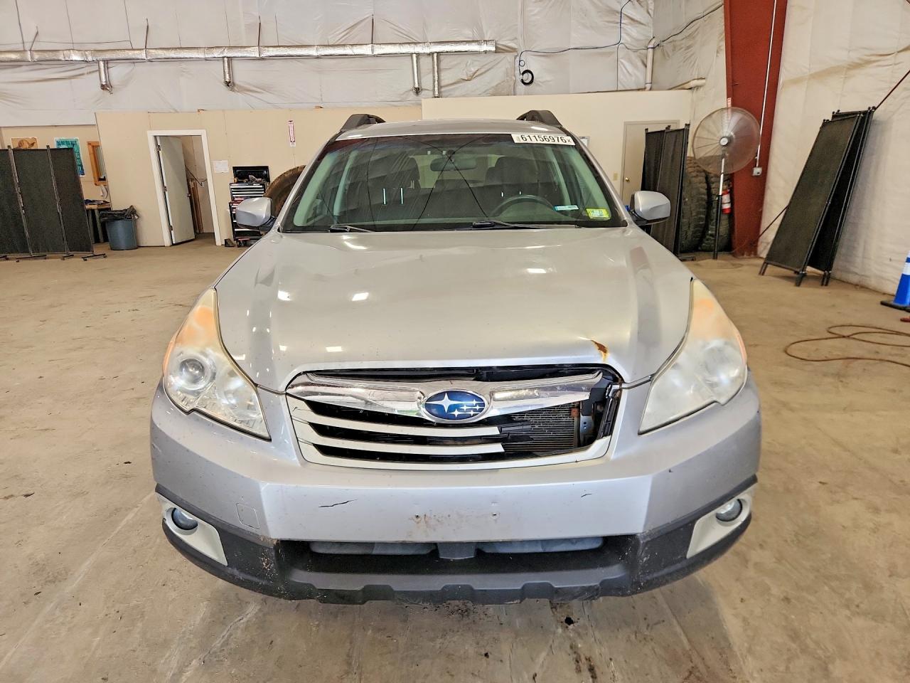 2012 Subaru Outback 2.5i Premium Серебряный vin: 4S4BRCCC7C3287874