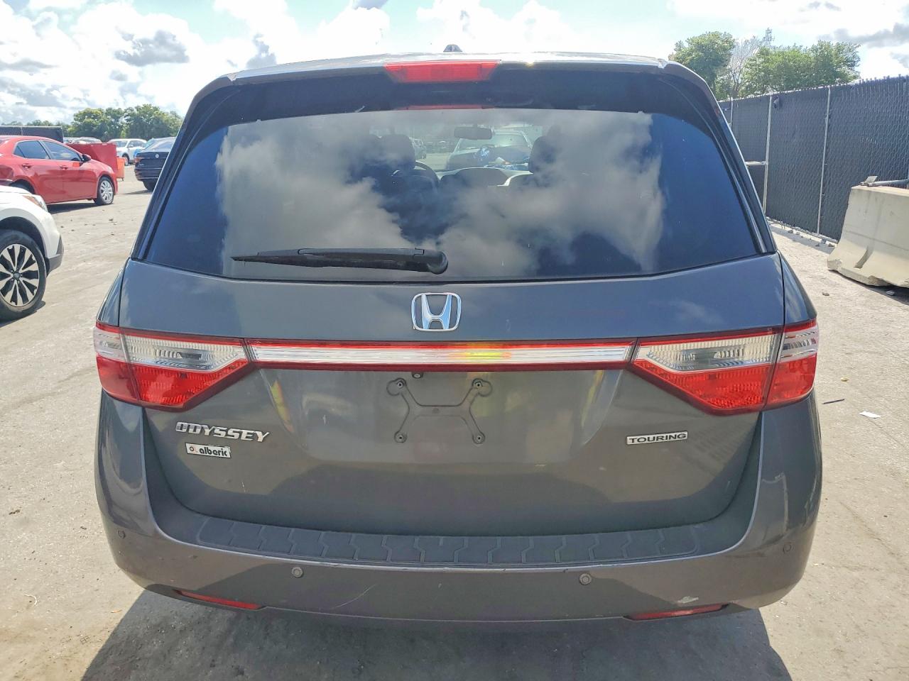 2012 Honda Odyssey Touring Gray vin: 5FNRL5H93CB130939