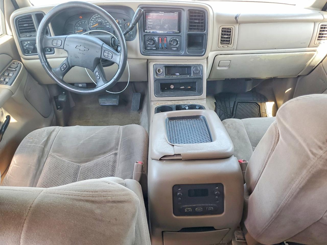 2004 Chevrolet Suburban C1500 Black vin: 1GNEC16Z74J313207