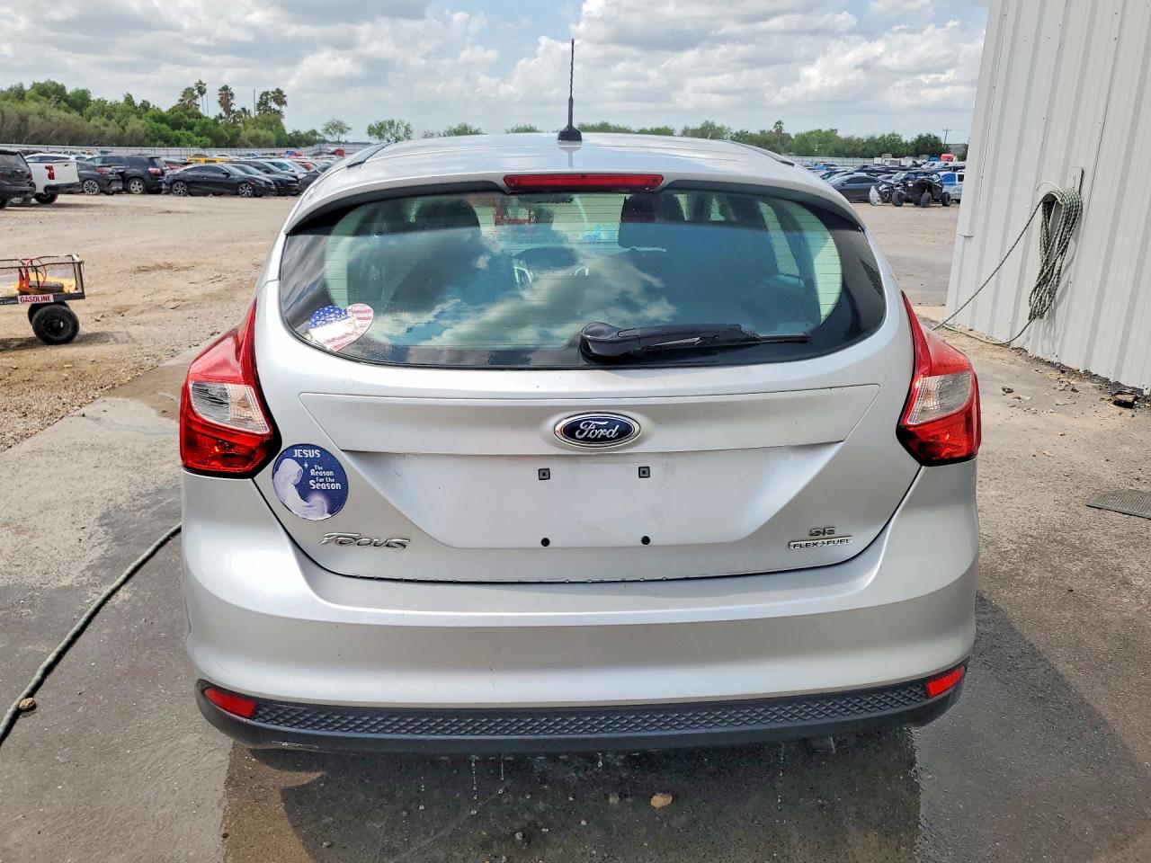 2014 Ford Focus Se Silver vin: 1FADP3K25EL430308
