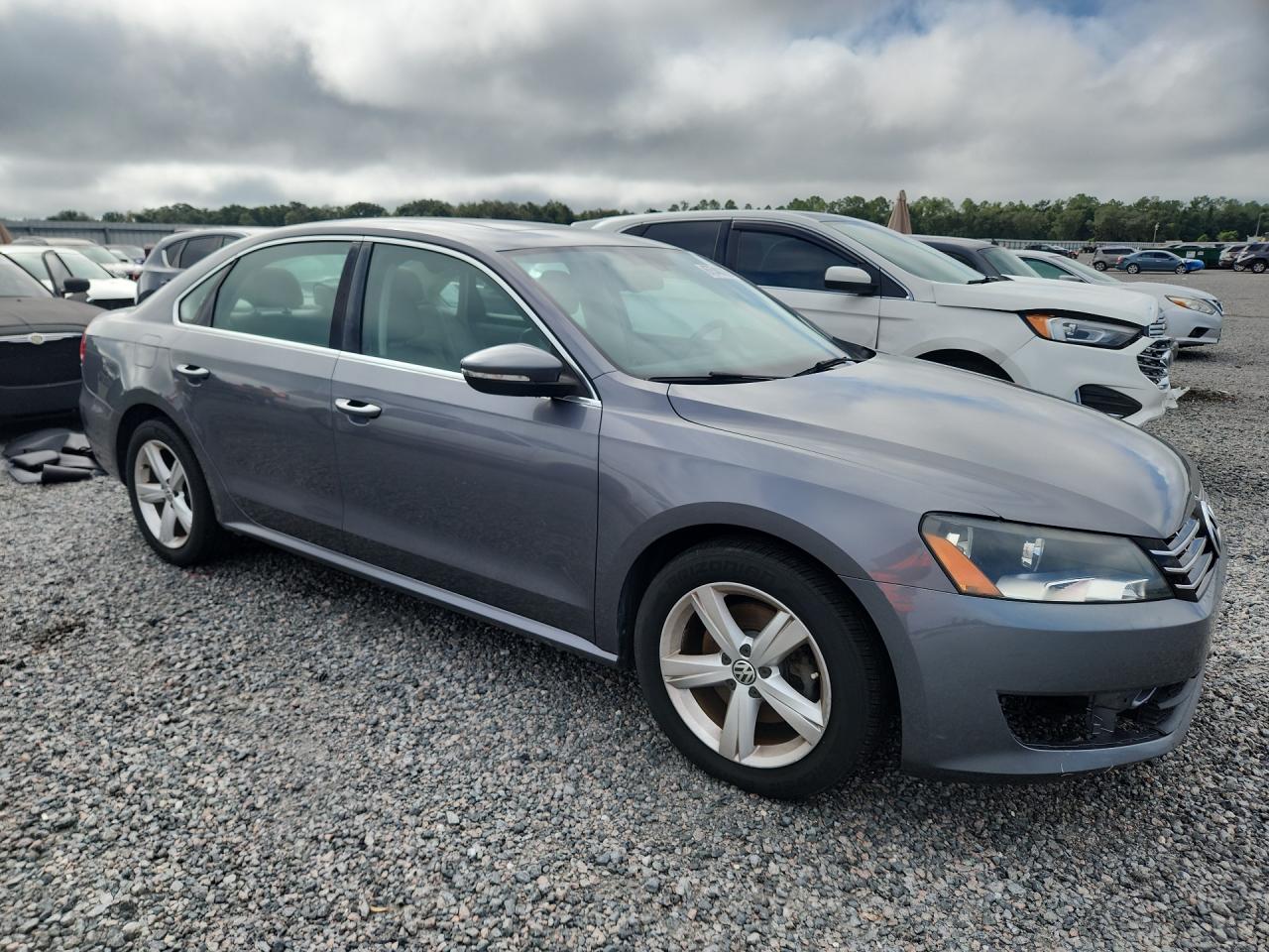 2012 Volkswagen Passat Se Gray vin: 1VWBH7A32CC031916