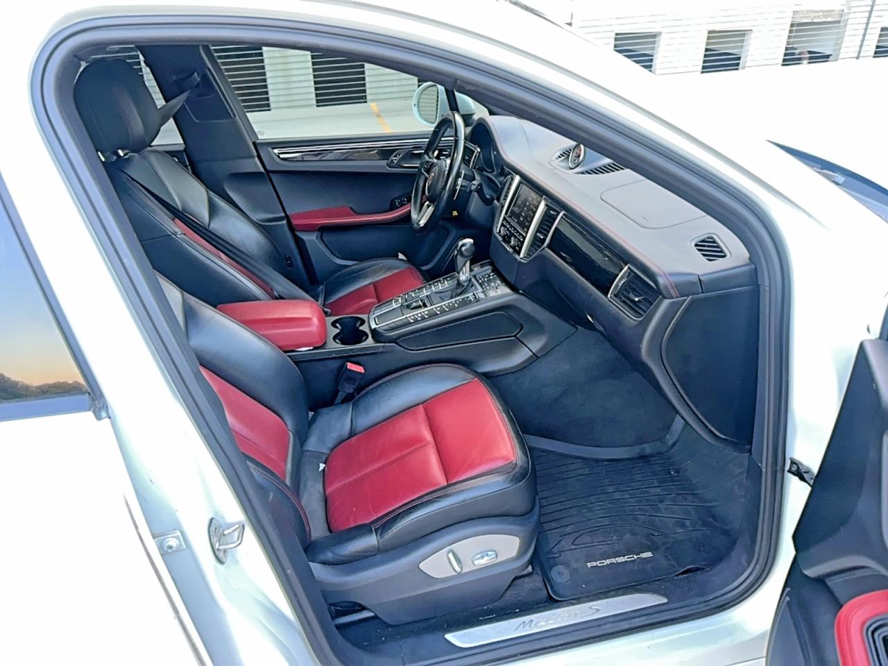 2015 Porsche Macan S White vin: WP1AB2A54FLB65950