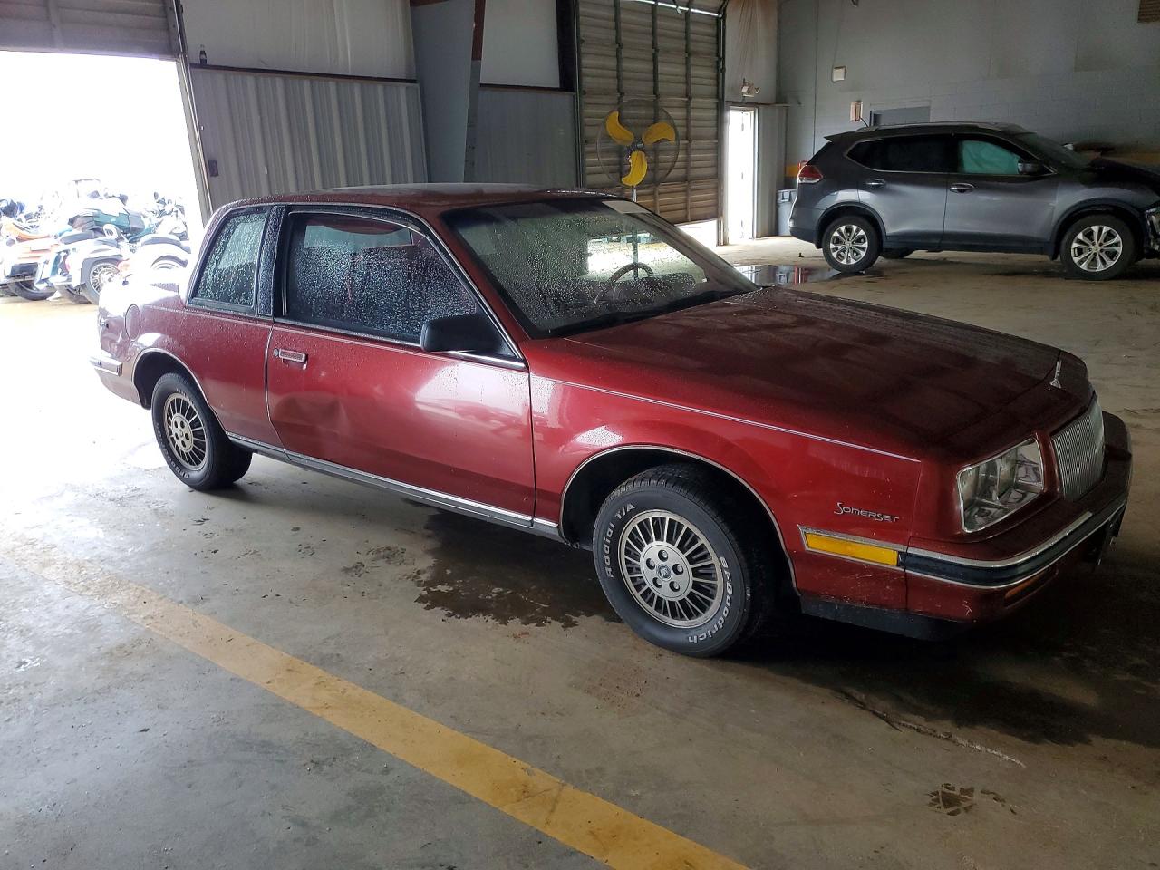 1986 Buick Somerset Custom Red vin: 1G4NJ27L0GM144242
