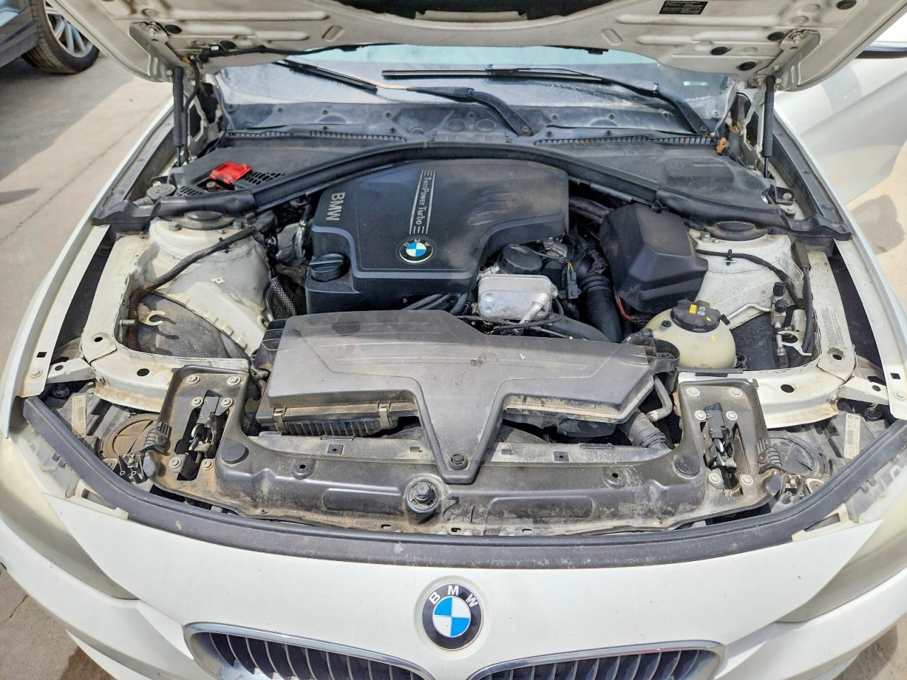 2015 Bmw 320 I White vin: WBA3B1C56FK135840