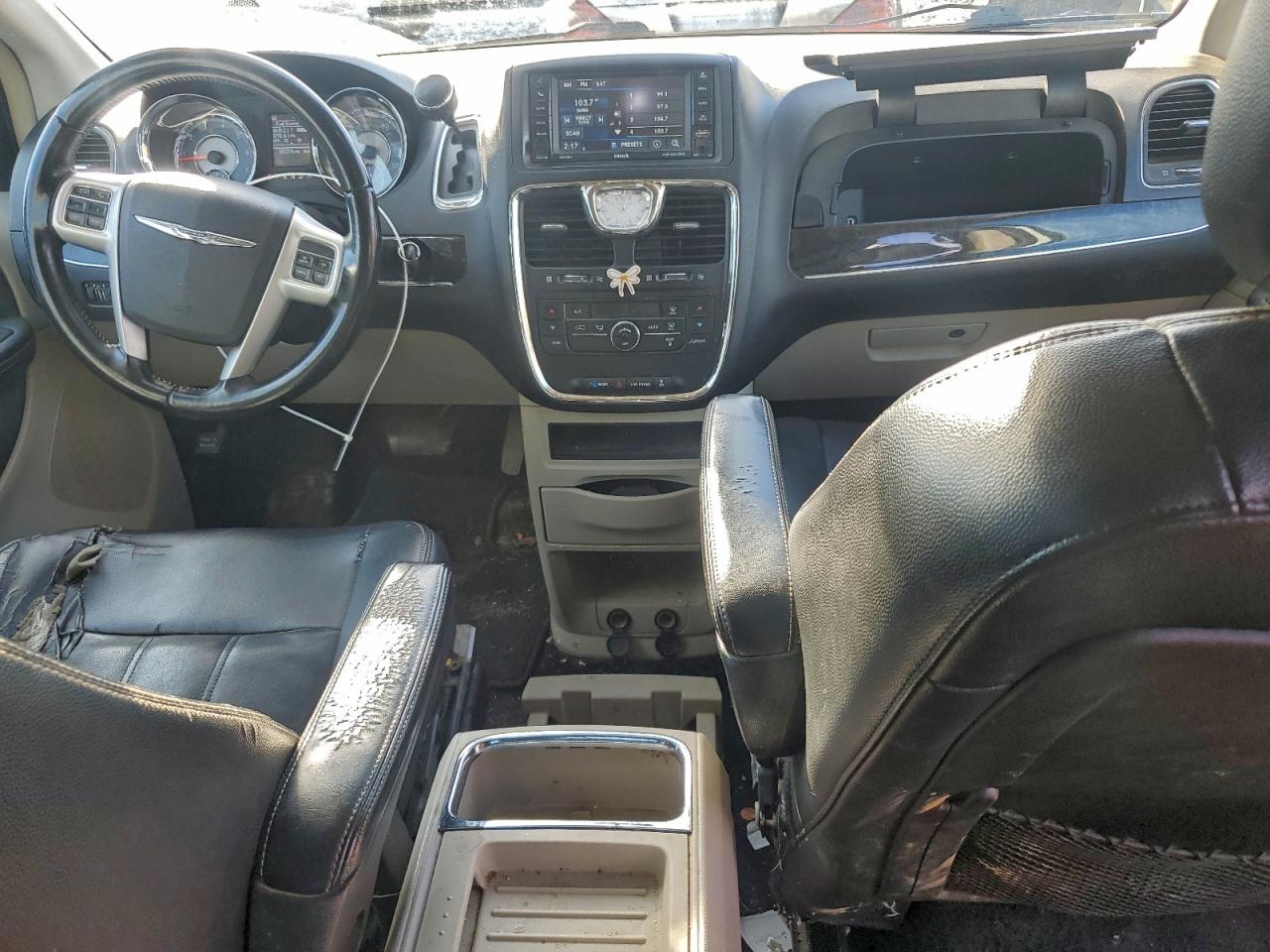 2014 Chrysler Town & Country Touring White vin: 2C4RC1BG9ER383495