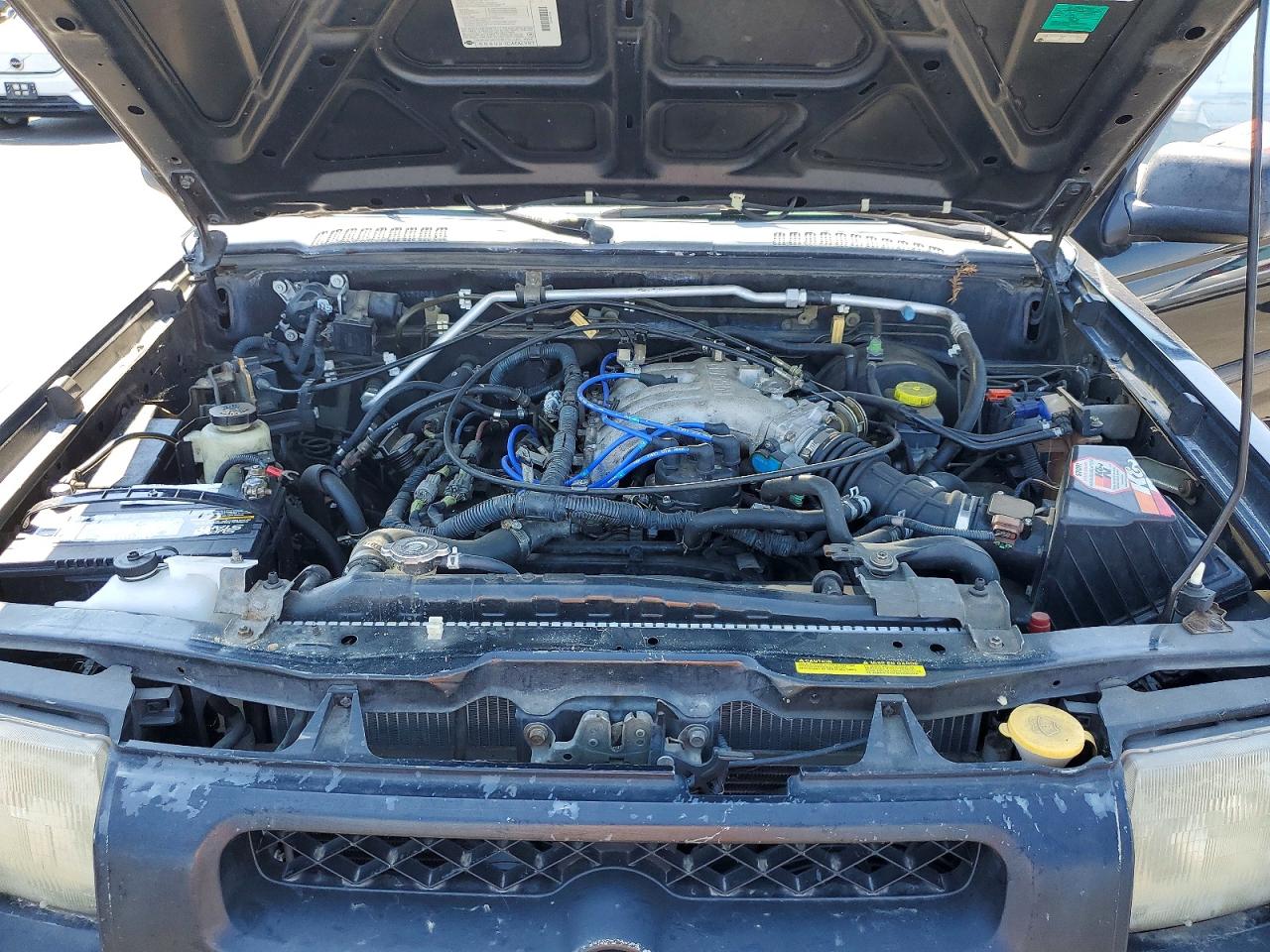 2001 Nissan Xterra Xe-v6 Black vin: 5N1ED28T81C520141