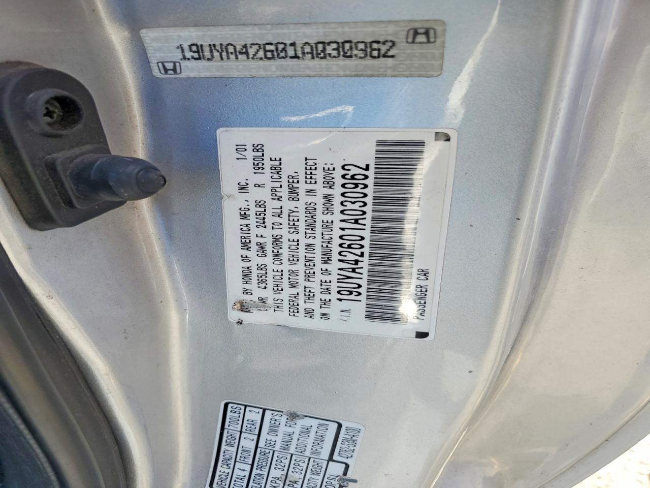 2001 Acura 3.2cl Type-s Silver vin: 19UYA42601A030962