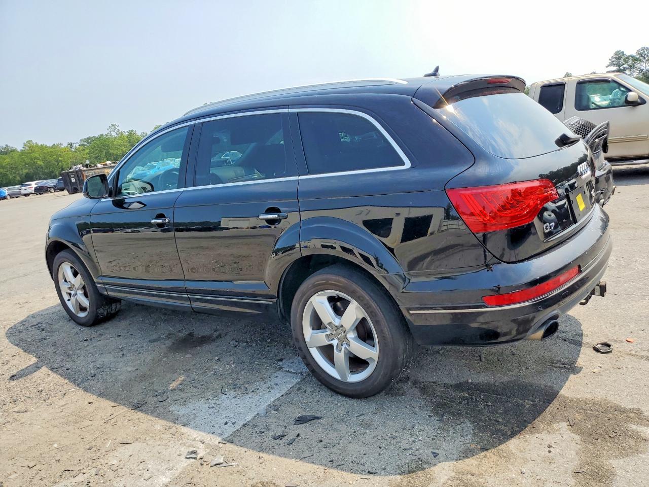 2015 Audi Q7 Premium Black vin: WA1CGAFE2FD018111