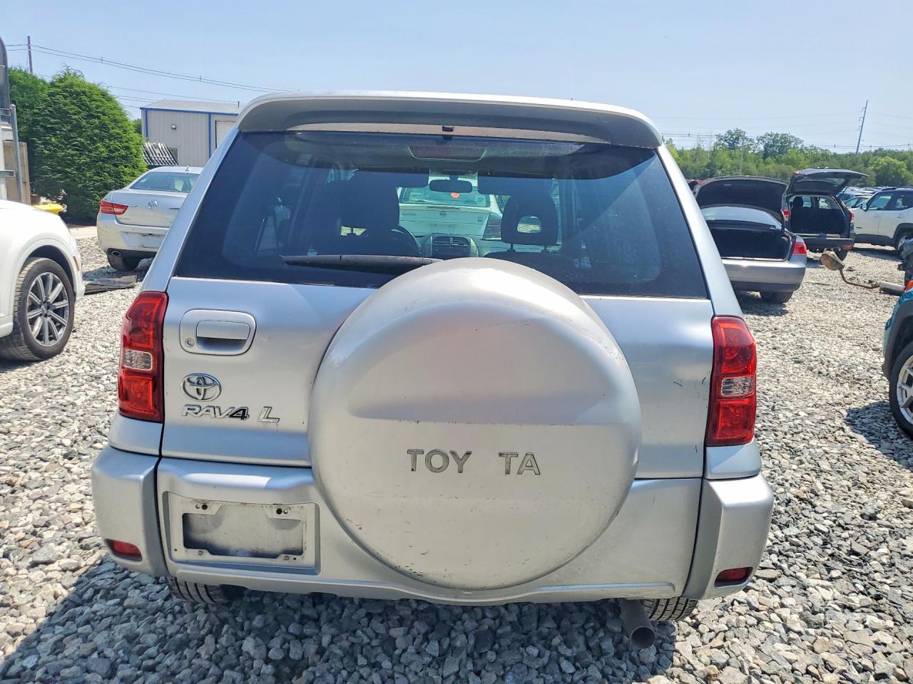 2005 Toyota Rav4 Base Silver vin: JTEGD20V650049068