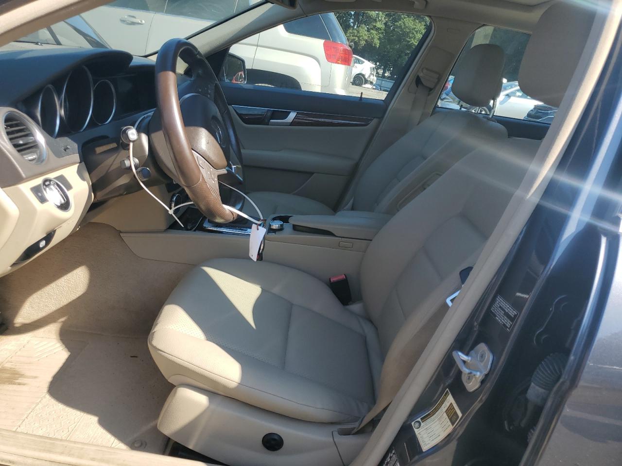 2013 Mercedes-benz C 250 Gray vin: WDDGF4HB5DR262209