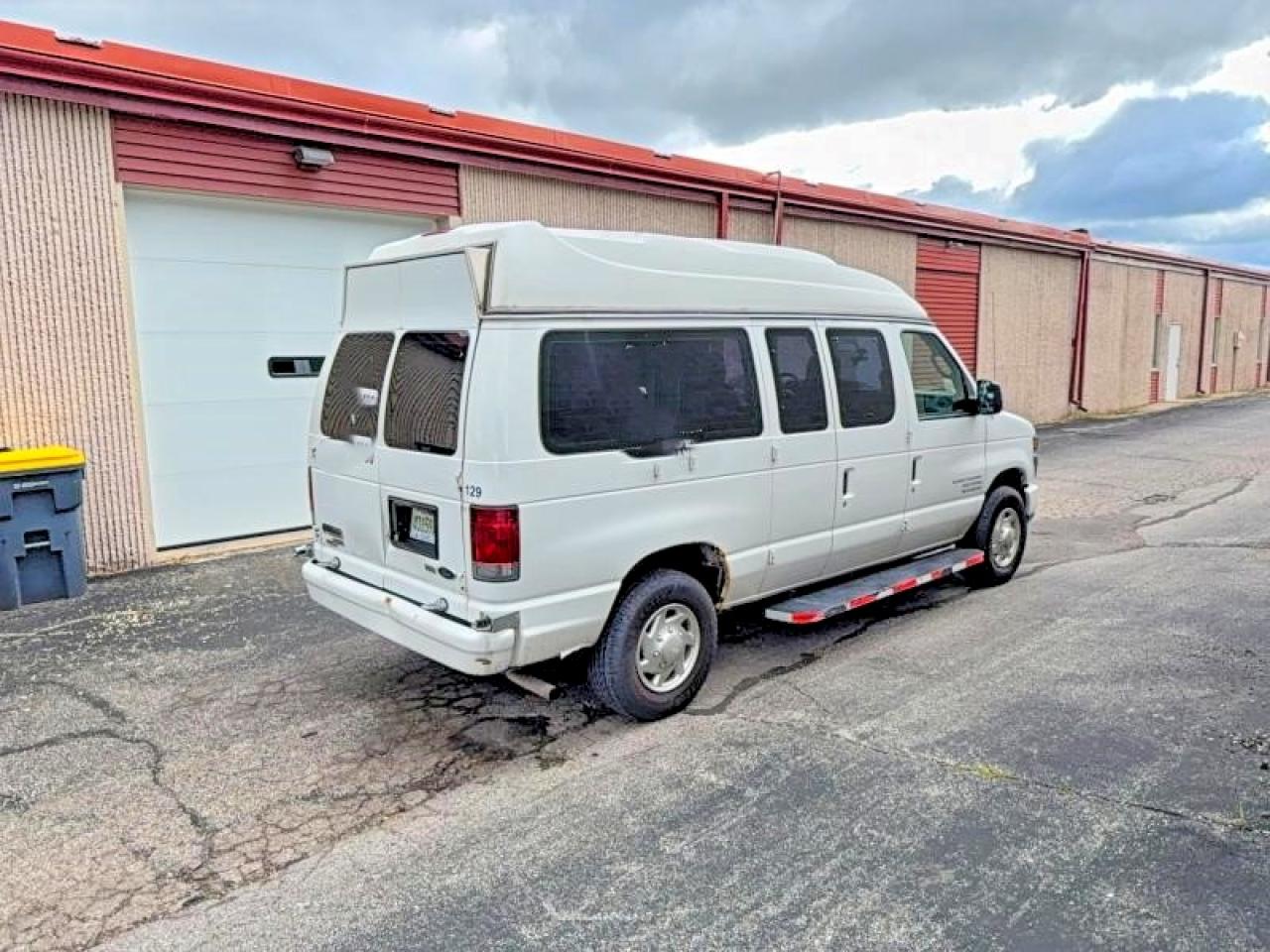 2014 Ford Econoline E250 Van White vin: 1FTNE2EW0EDB18825