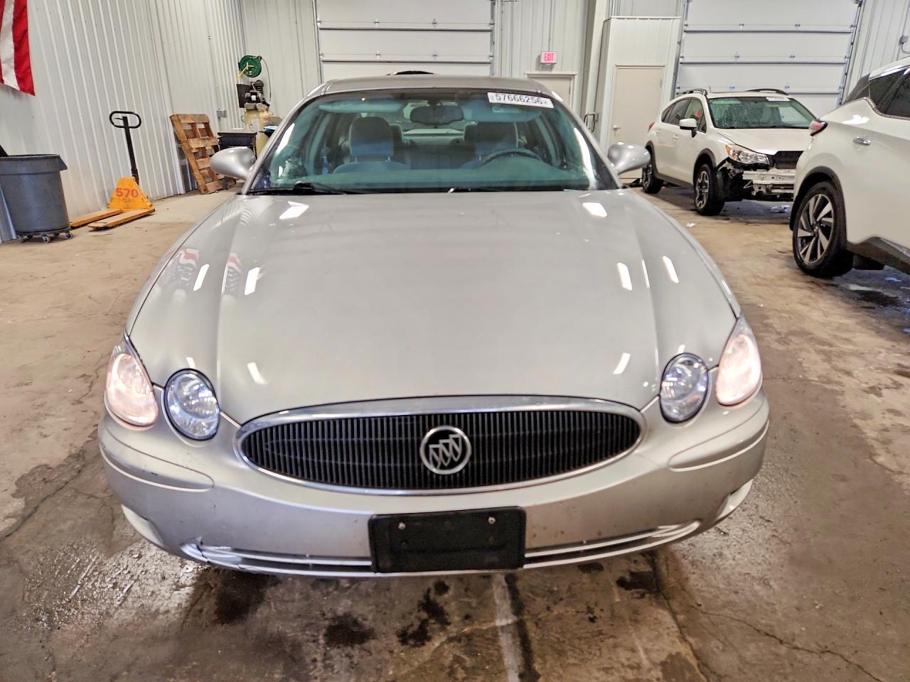 2007 Buick Lacrosse Cx Silver vin: 2G4WC582671249577
