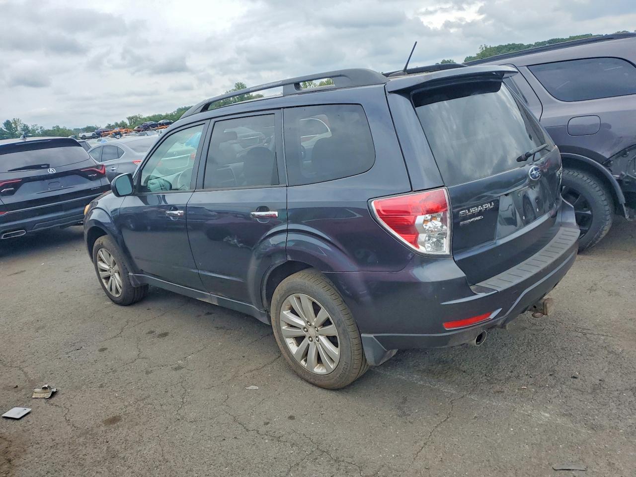 2011 Subaru Forester Limited Blue vin: JF2SHAFC8BH707877