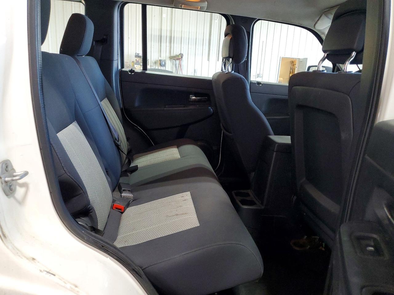 2010 Jeep Liberty Sport White vin: 1J4PN2GK8AW145394