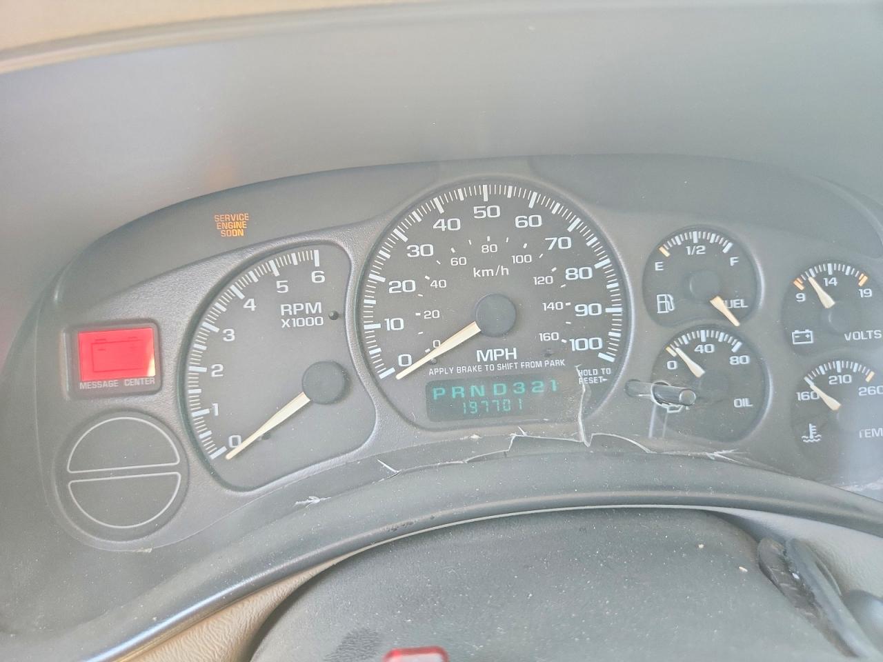 2002 Chevrolet Tahoe C1500 White vin: 1GNEC13TX2R131290