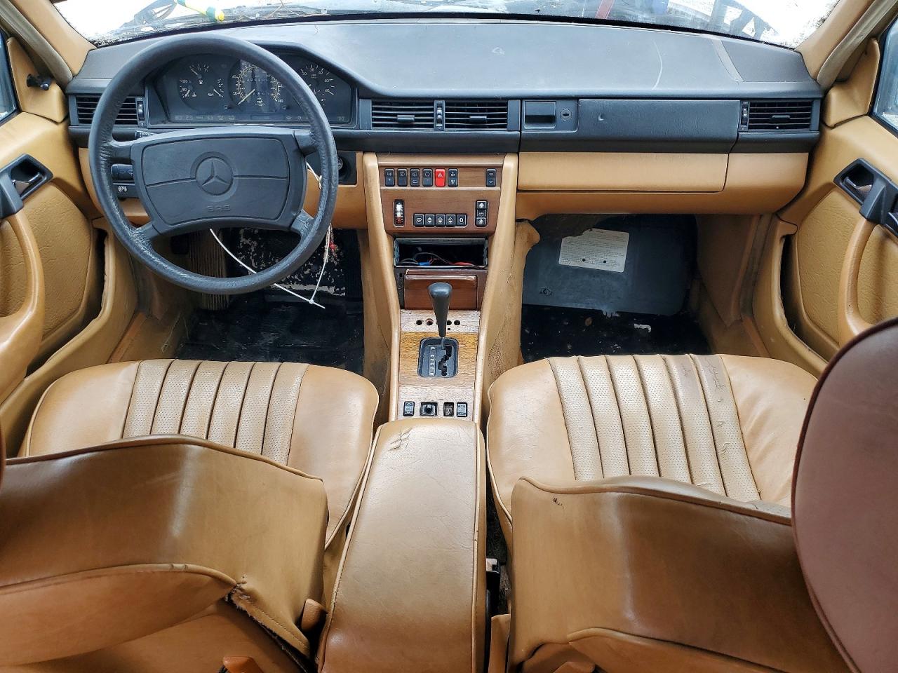 1987 Mercedes-benz 300 Tdt White vin: WDBEB93D0HF040489