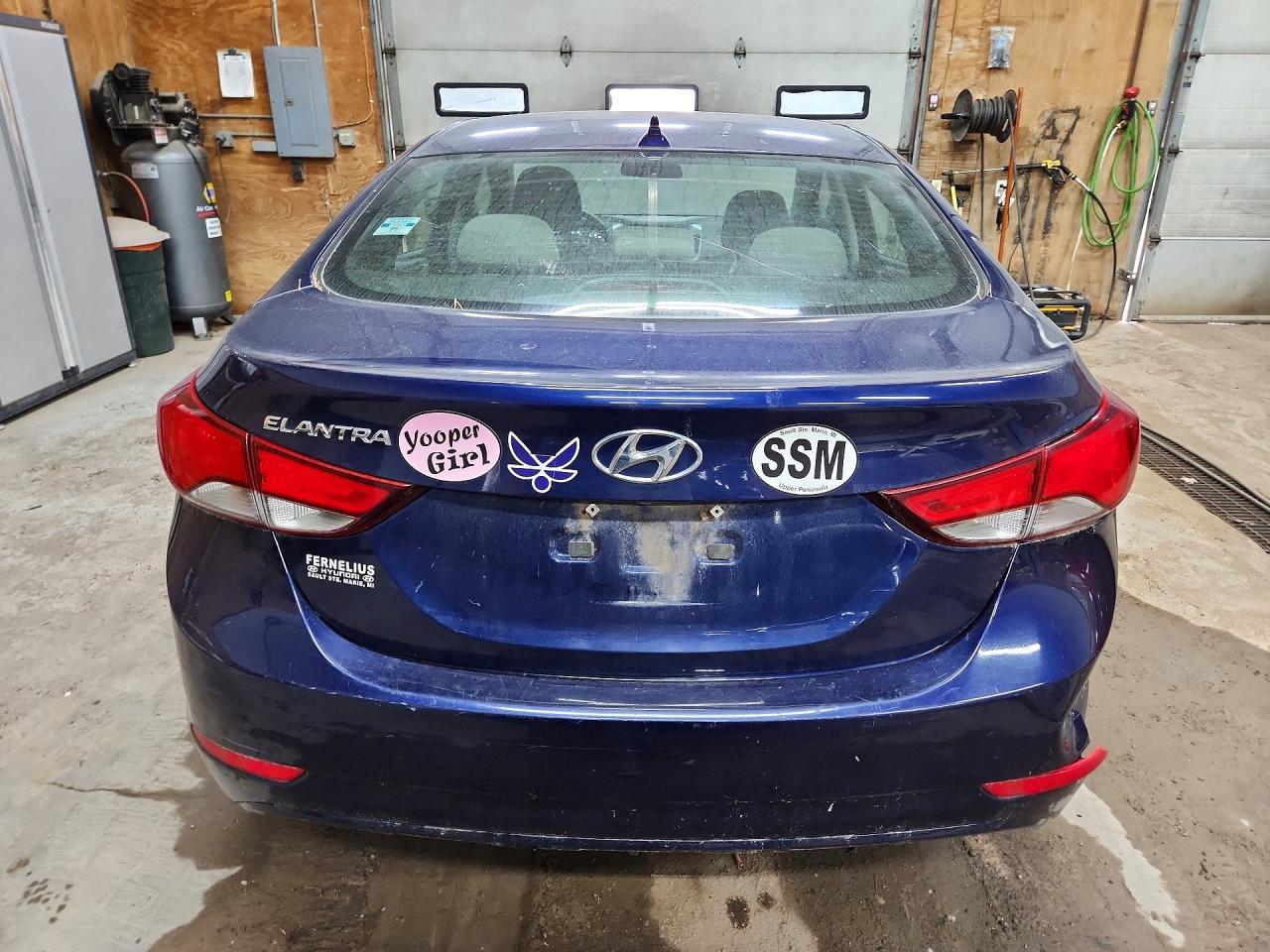 2014 Hyundai Elantra Se Blue vin: 5NPDH4AE7EH470032