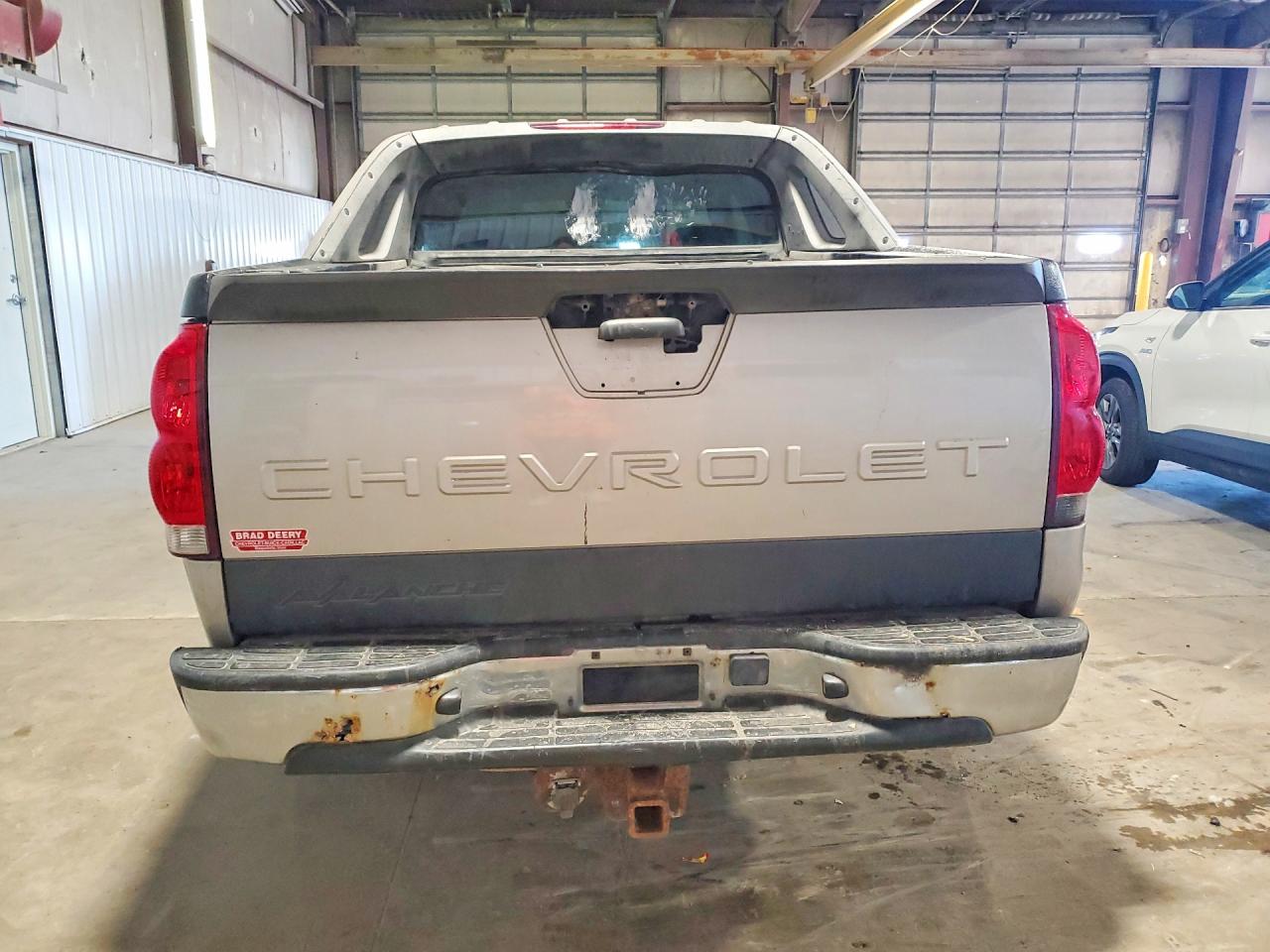 2005 Chevrolet Avalanche K1500 Серебряный vin: 3GNEK12Z55G212386