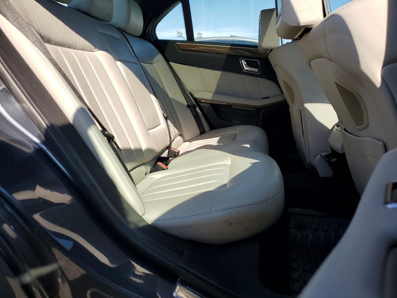 2011 Mercedes-benz E 550 4matic Blue vin: WDDHF9AB1BA364646