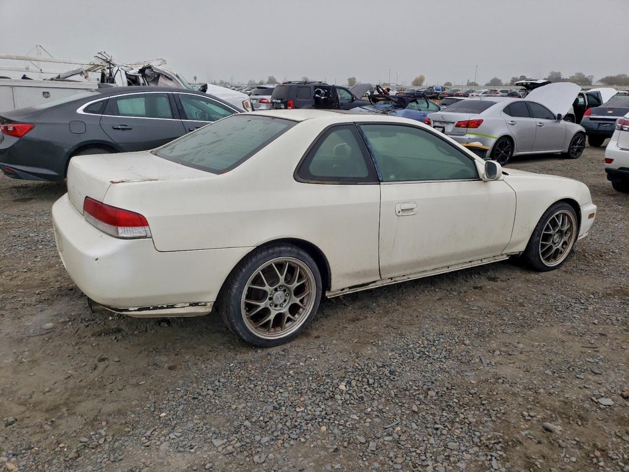 2001 Honda Prelude White vin: JHMBB61431C006557