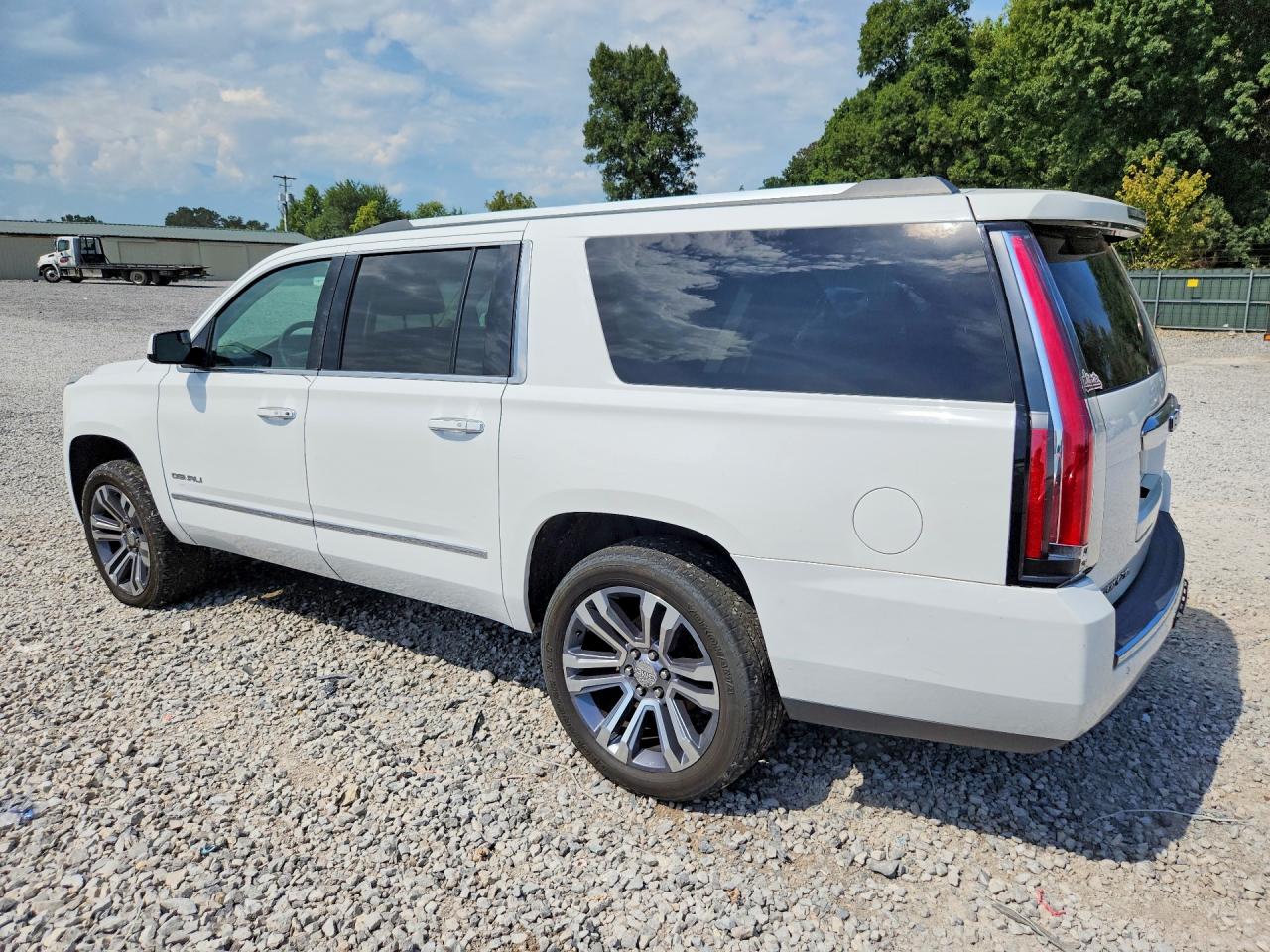 2015 Gmc Yukon Xl Denali White vin: 1GKS1JKJXFR290435