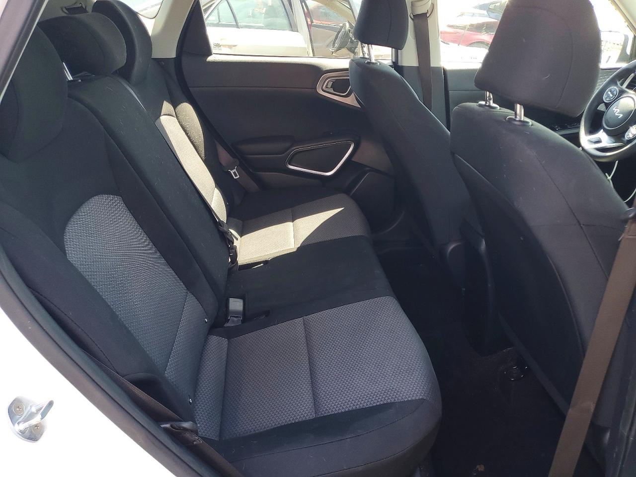 2023 Kia Soul Lx White vin: KNDJ23AU9P7851474