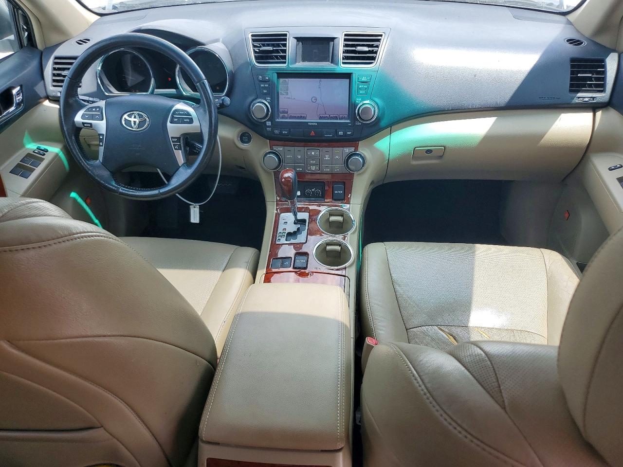 2012 Toyota Highlander Limited White vin: 5TDYK3EH4CS060703