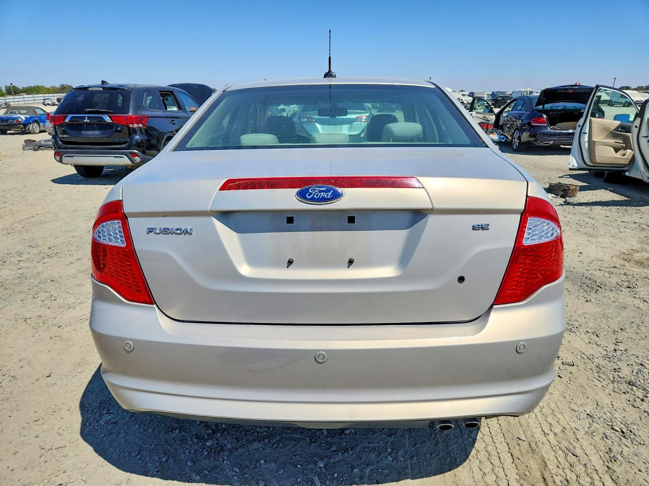2010 Ford Fusion Se Beige vin: 3FAHP0HA5AR394436