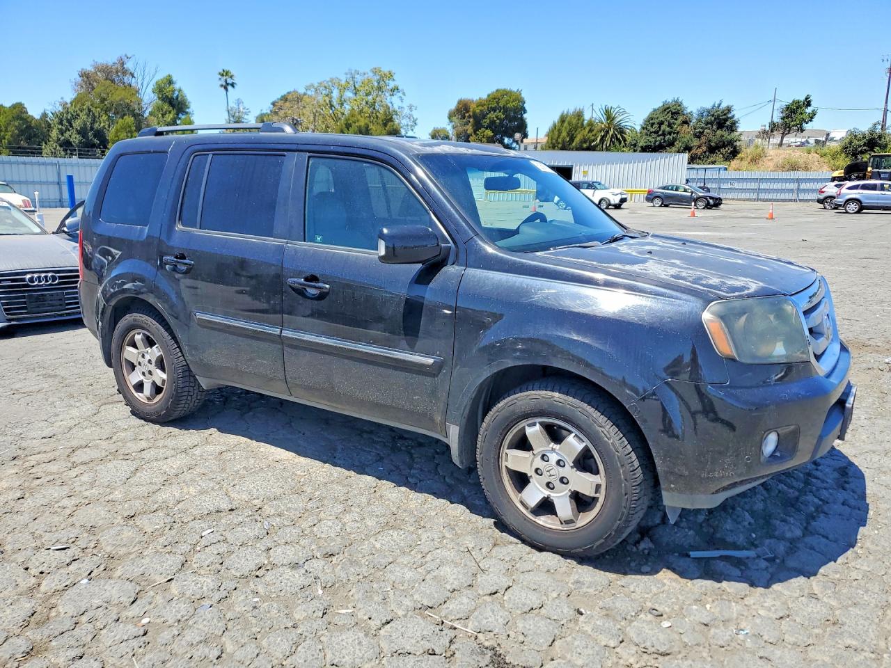2010 Honda Pilot Touring Black vin: 5FNYF4H97AB005372