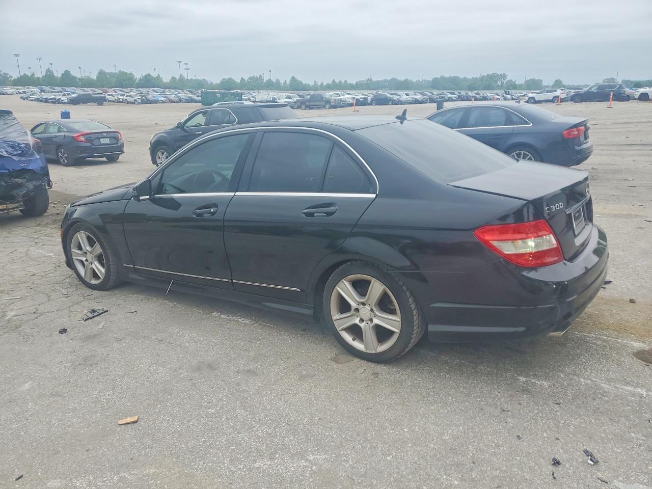 2011 Mercedes-benz C 300 4matic Черный vin: WDDGF8BB0BR157946