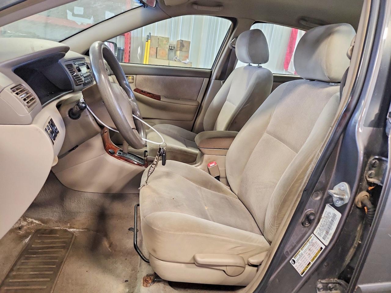 2008 Toyota Corolla Le Gray vin: 1NXBR32E68Z943860