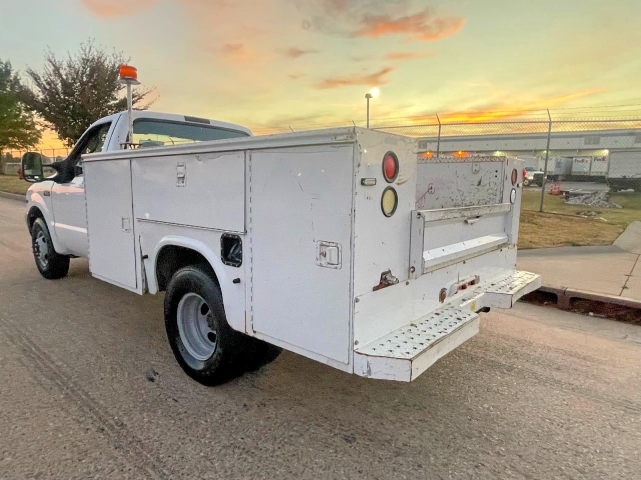 2003 Ford F350 Super Duty Белый vin: 1FDWF36S13EA38634