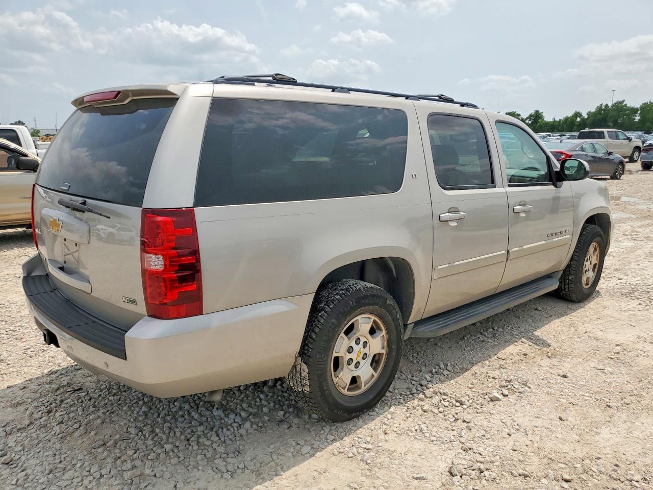2008 Chevrolet Suburban C1500 Ls Silver vin: 1GNFC16038J220079
