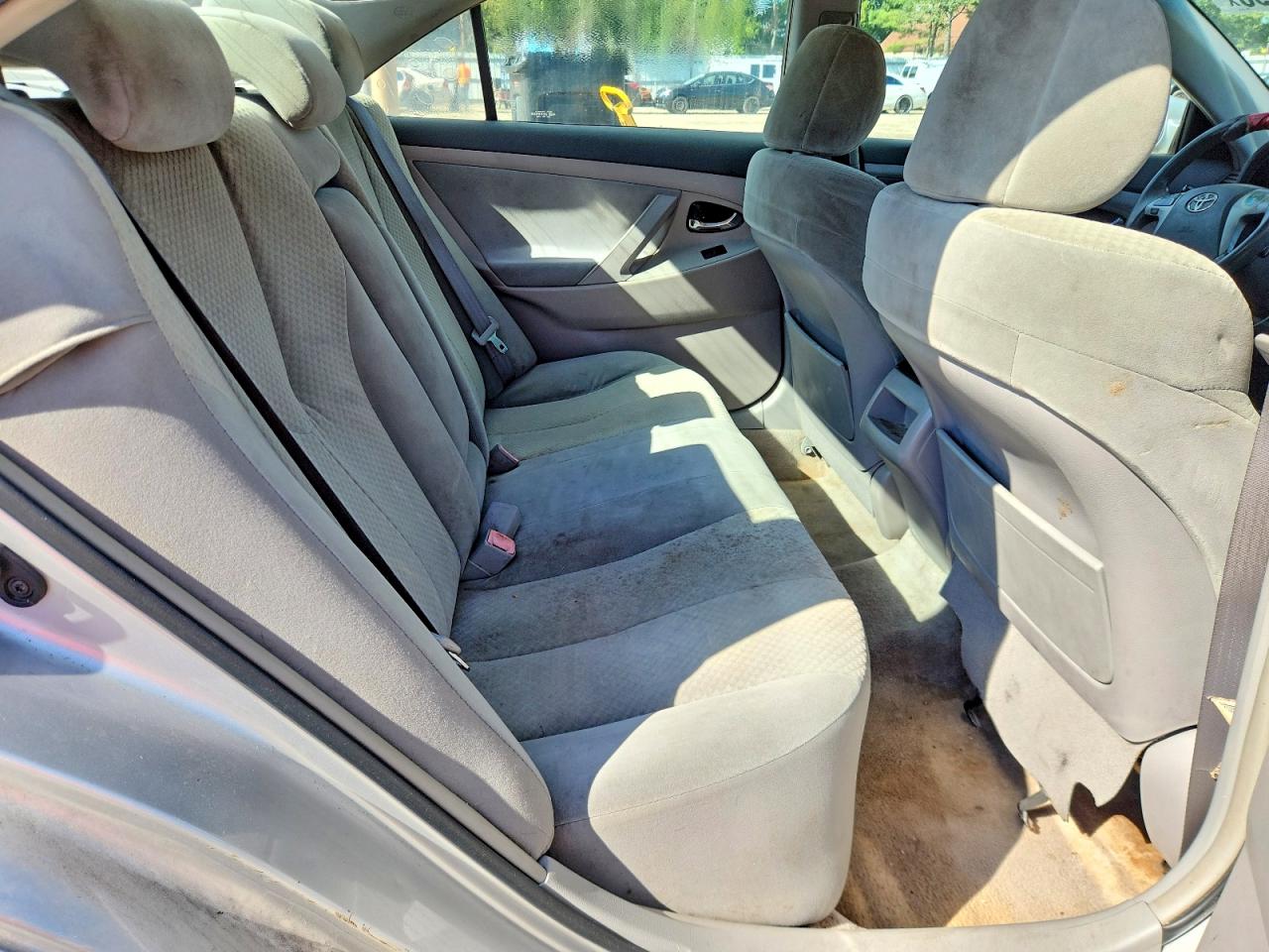 2009 Toyota Camry Base Silver vin: 4T1BE46K89U275952