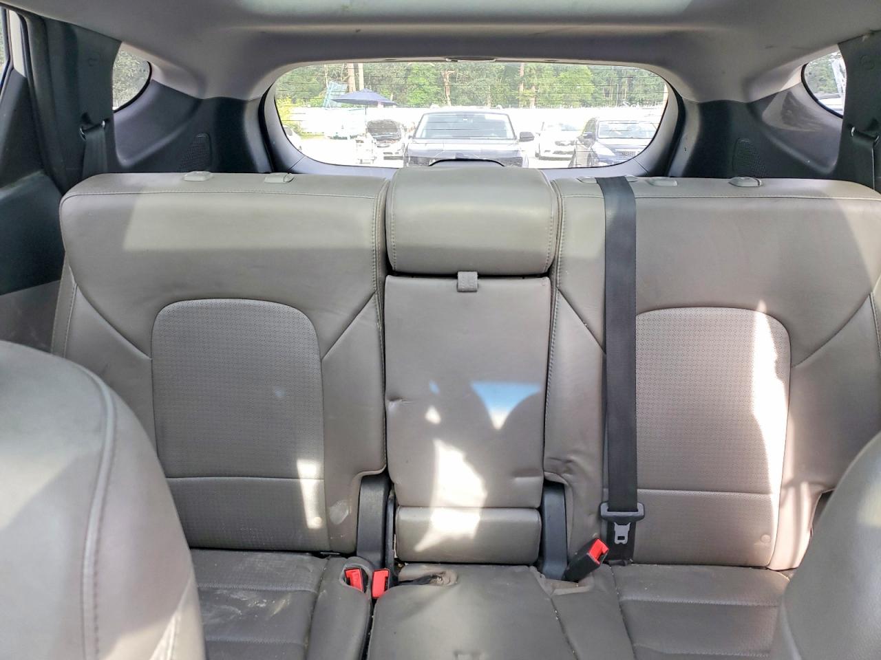 2015 Hyundai Santa Fe Sport 2.0t Silver vin: 5XYZWDLA0FG289742