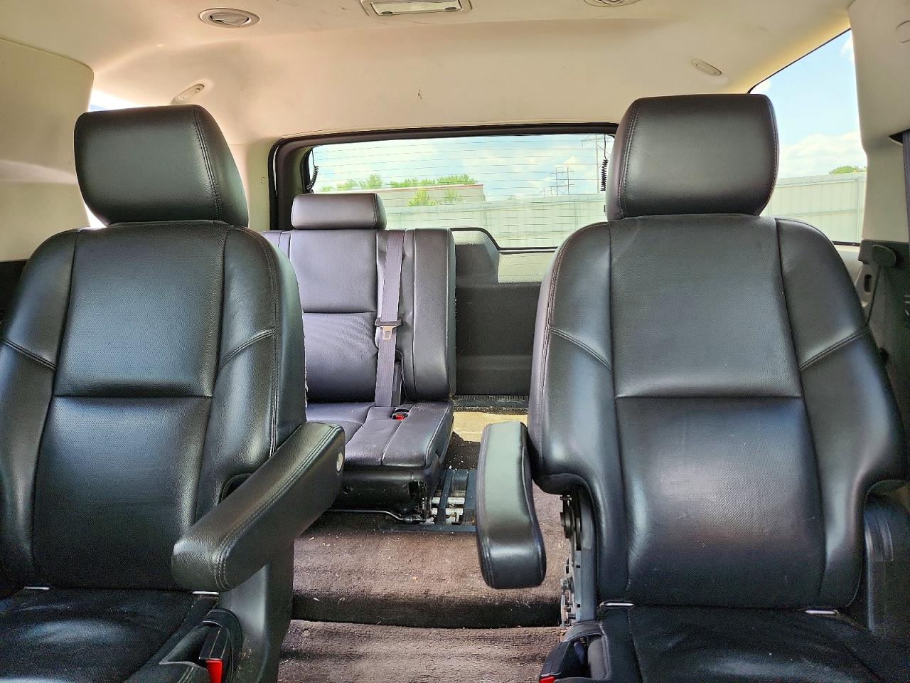 2012 Gmc Yukon Slt White vin: 1GKS2CE02CR301659