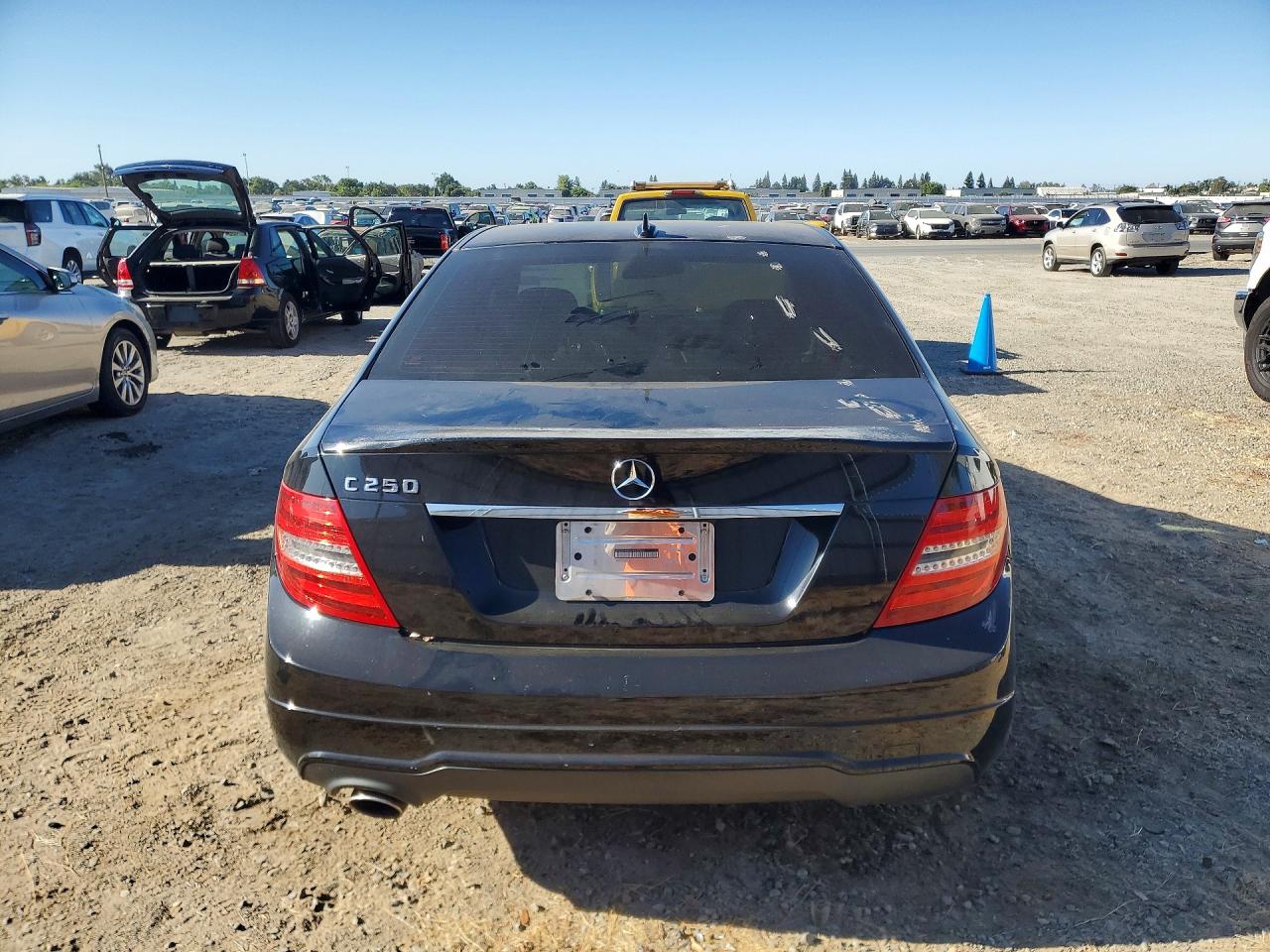 2013 Mercedes-benz C 250 Black vin: WDDGF4HB2DA872826