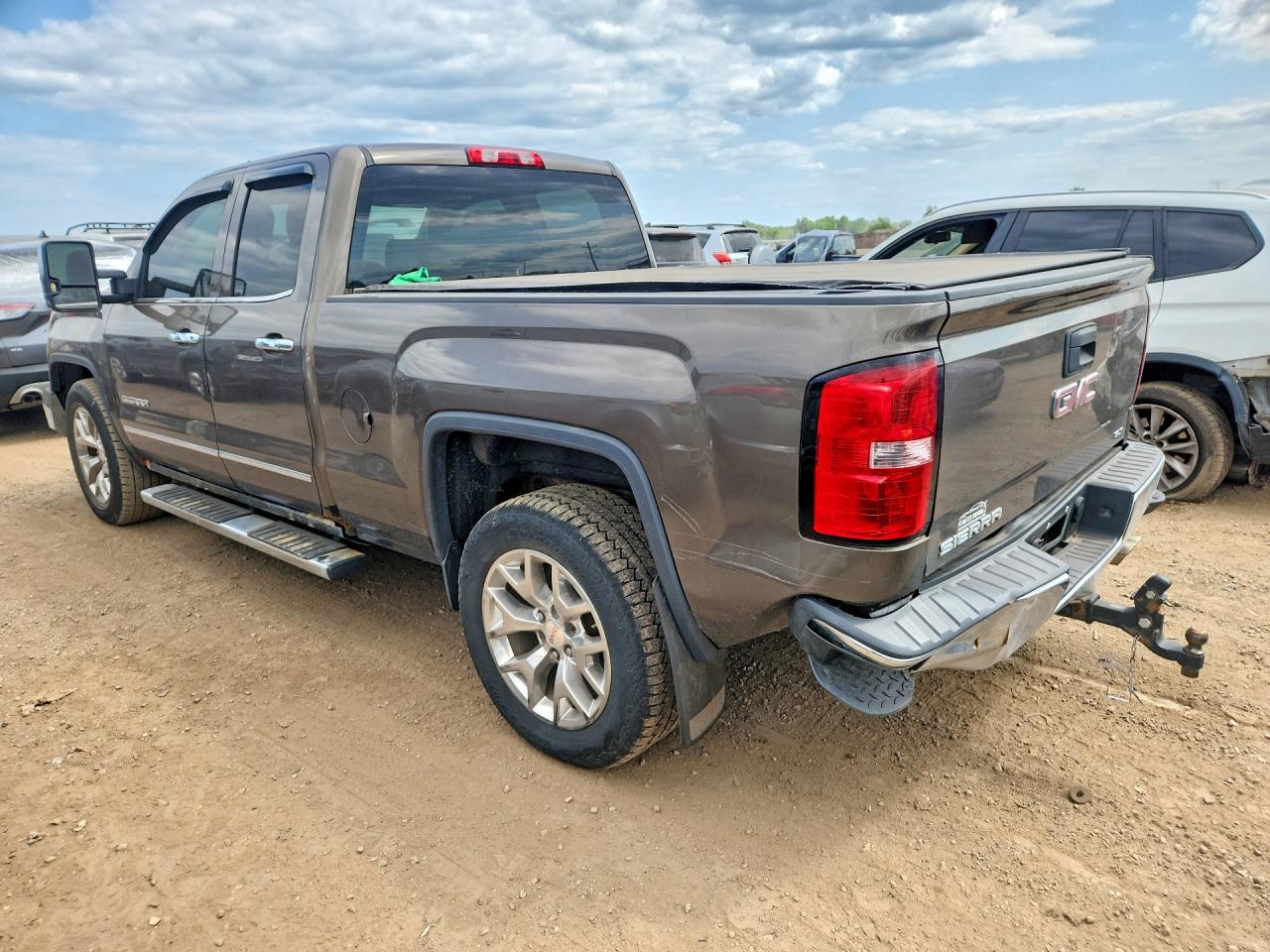 2015 Gmc Sierra K1500 Slt Brown vin: 1GTV2VEC6FZ172635