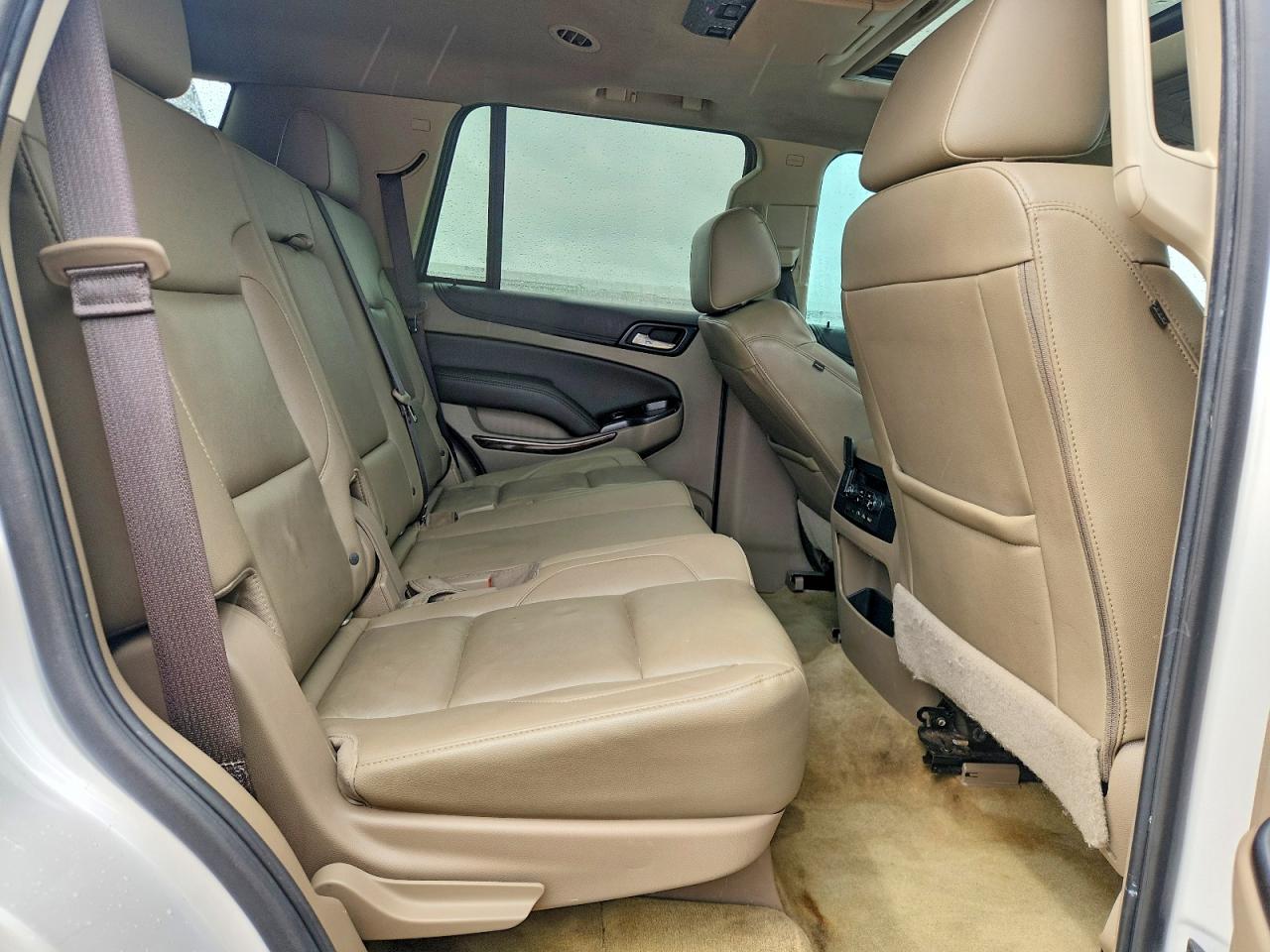 2018 Chevrolet Tahoe K1500 Lt Белый vin: 1GNSKBKC6JR179574