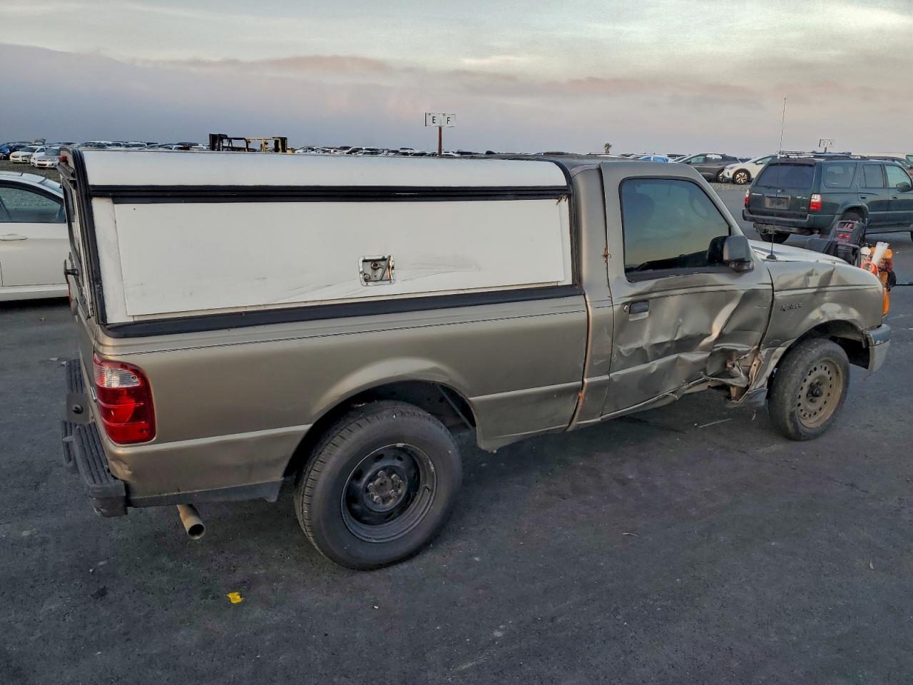 2005 Ford Ranger Tan vin: 1FTYR10D85PA86433
