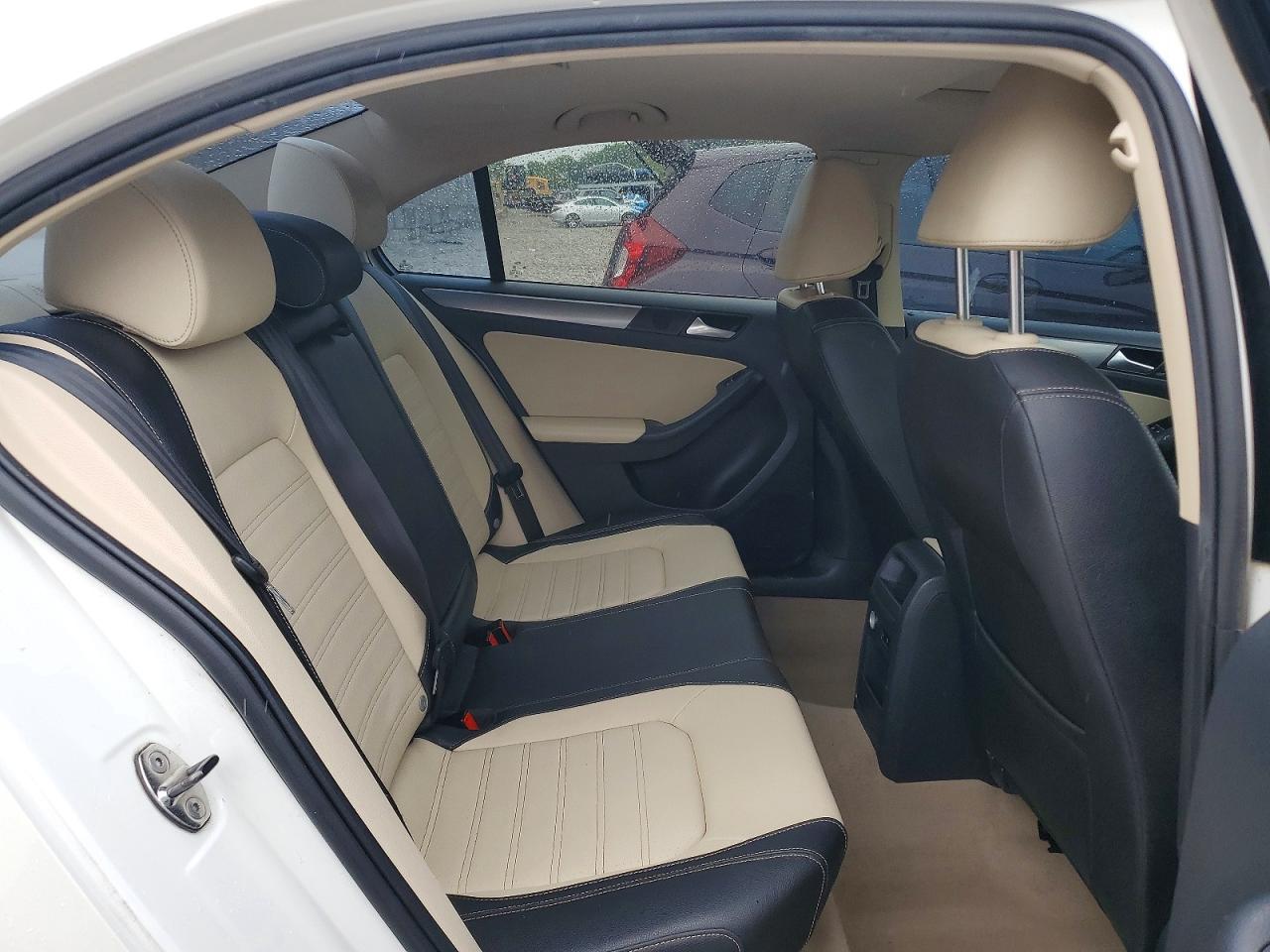2012 Volkswagen Jetta Sel White vin: 3VWLP7AJ0CM424527
