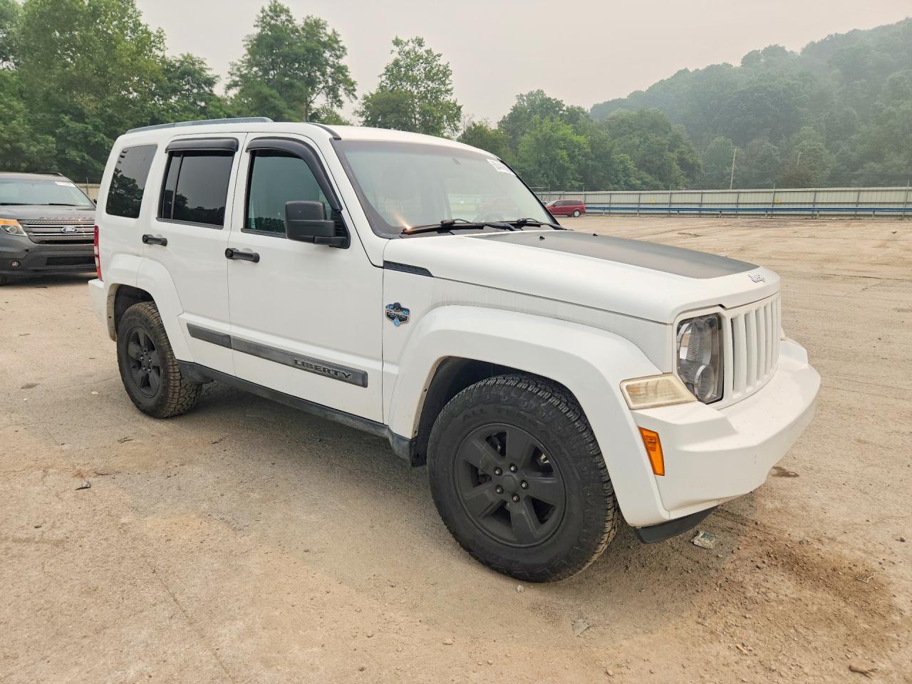 2012 Jeep Liberty Sport White vin: 1C4PJMAK0CW125911