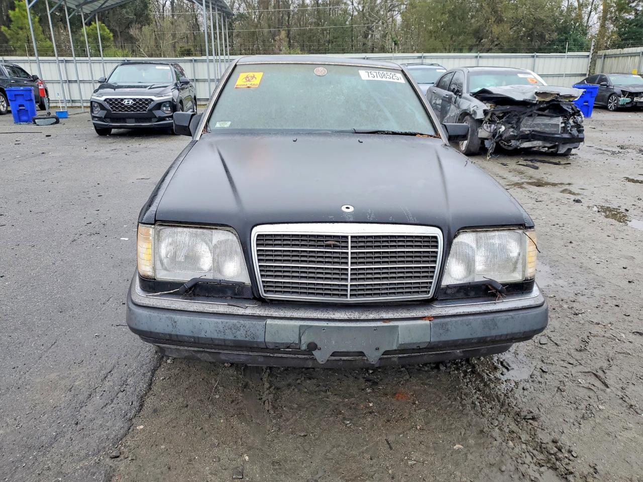 1995 Mercedes-benz E 320 Base Black vin: WDBEA32E7SC271828