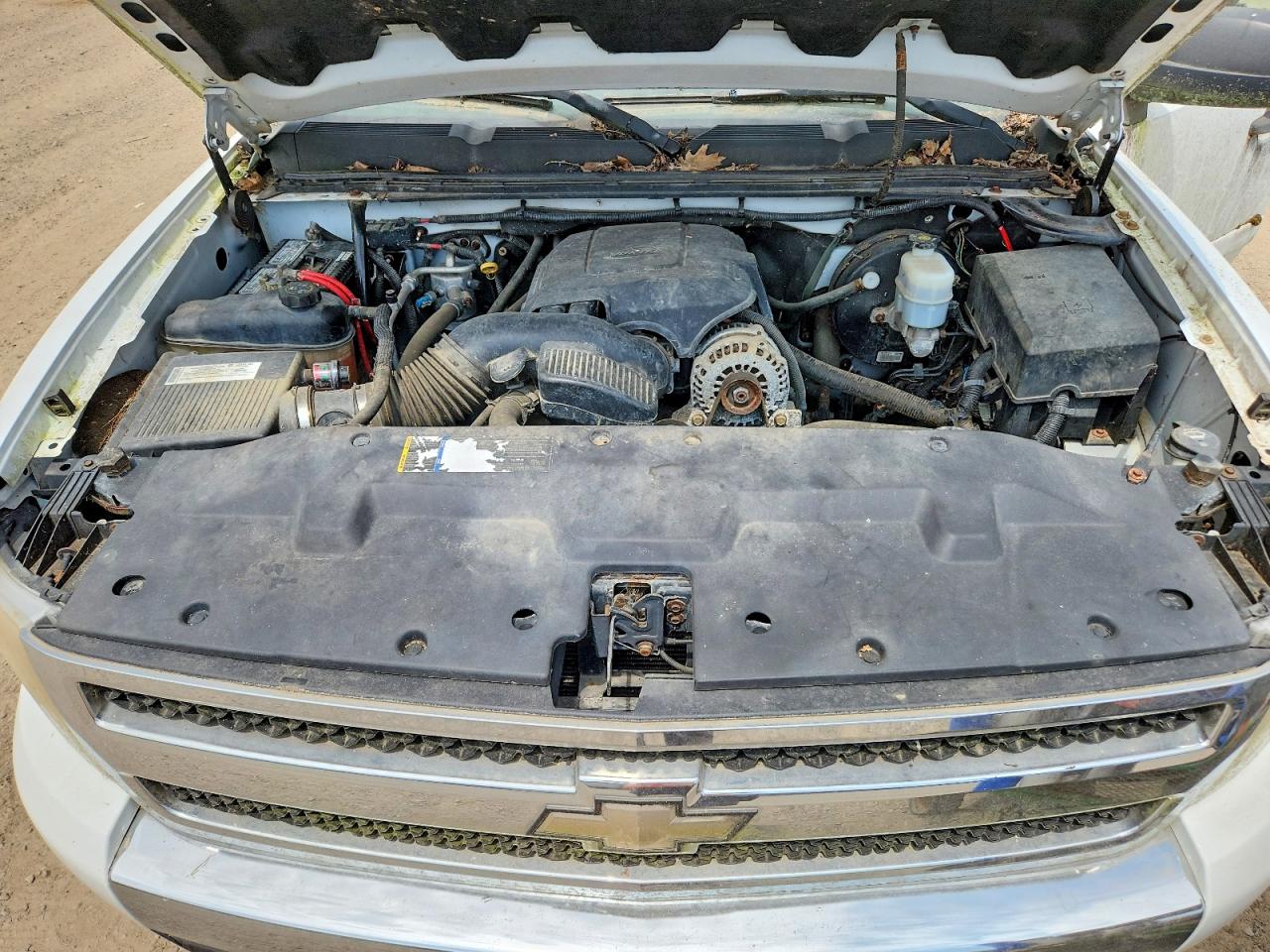2007 Chevrolet Silverado K1500 Crew Cab White vin: 2GCEK13CX71590573